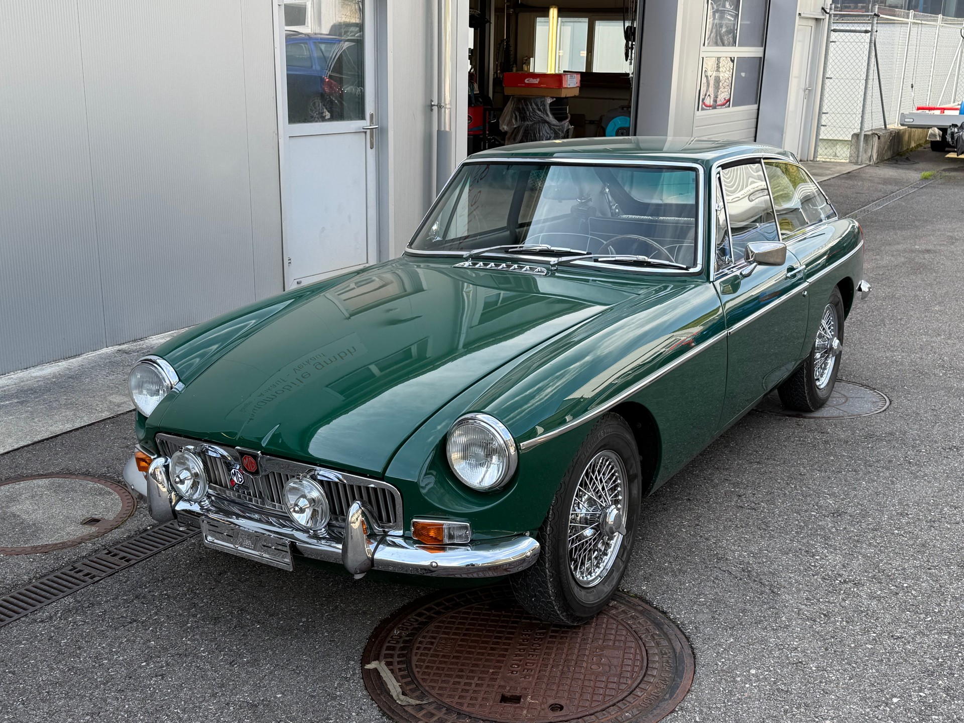 MG MGB GT-image-0