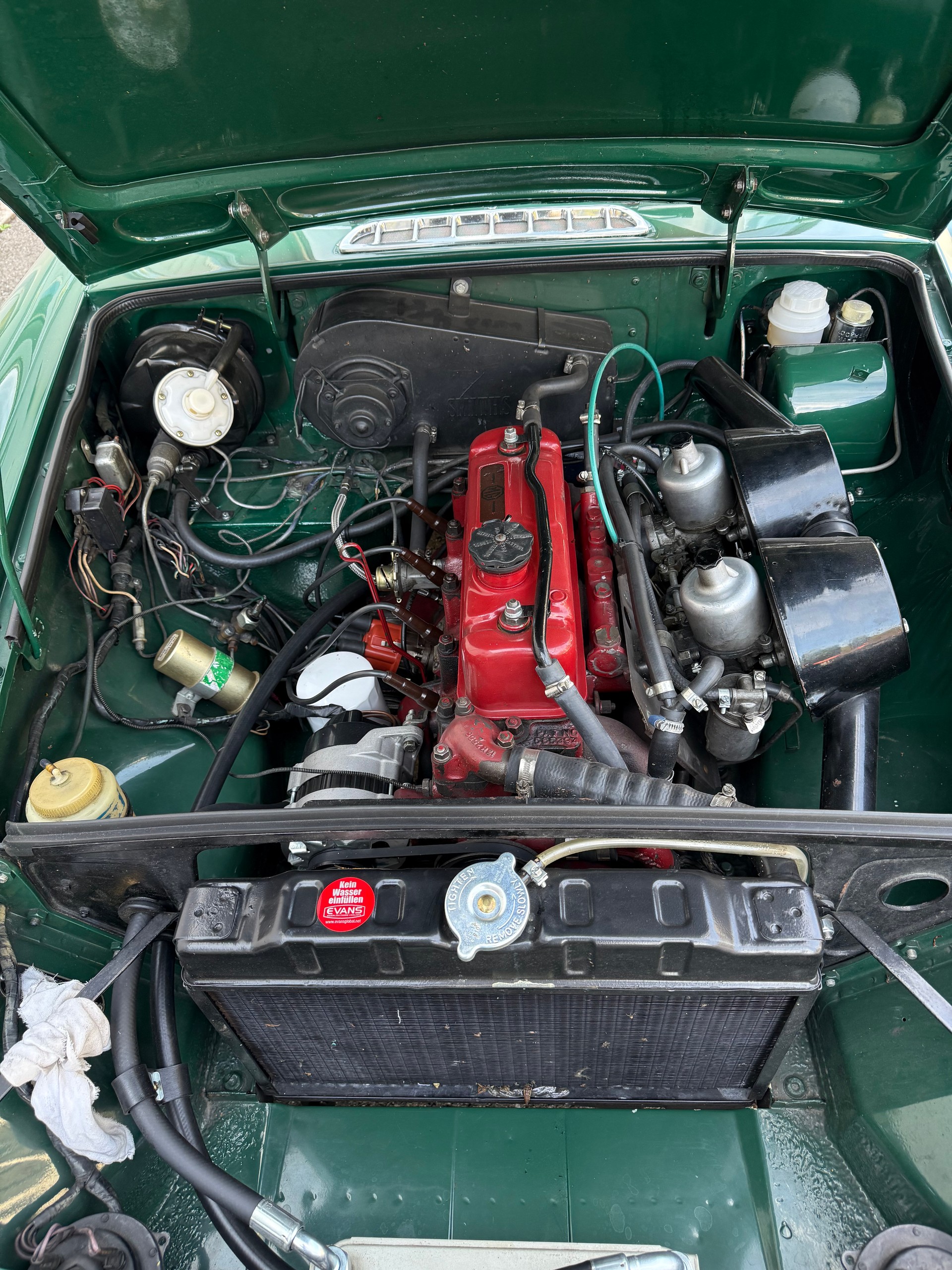 MG MGB GT-image-8