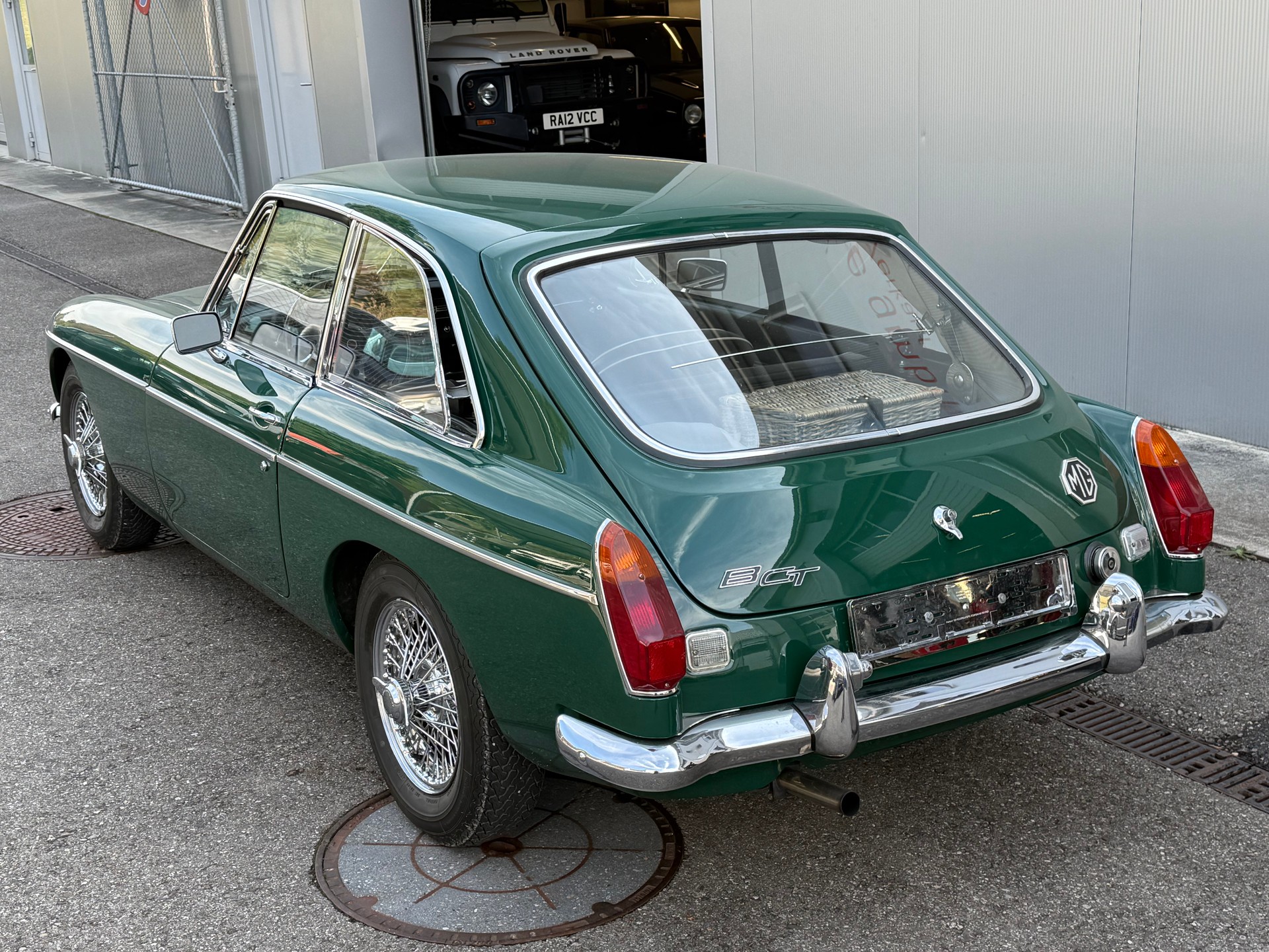 MG MGB GT-image-3