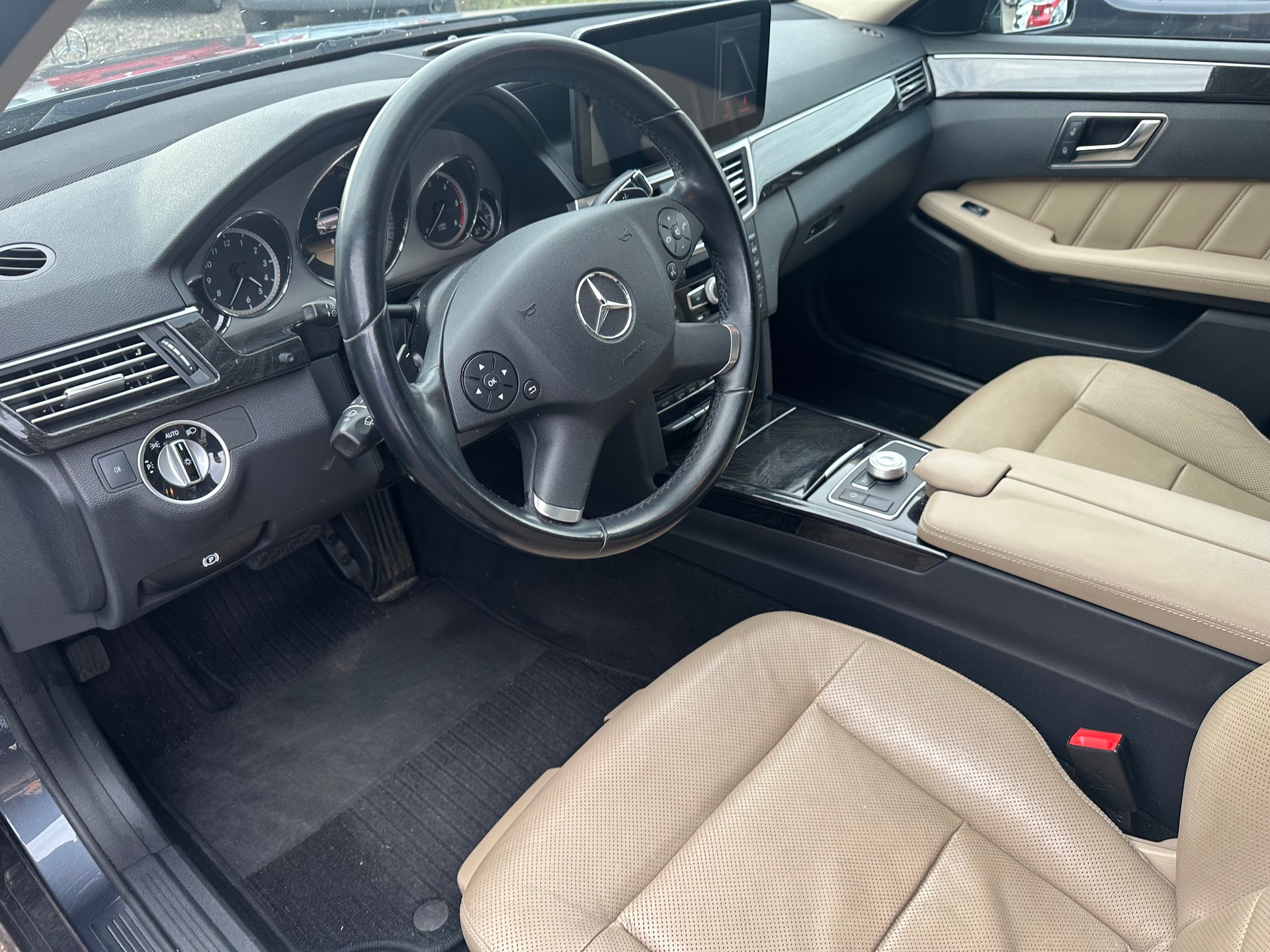 MERCEDES-BENZ E 350-image-4