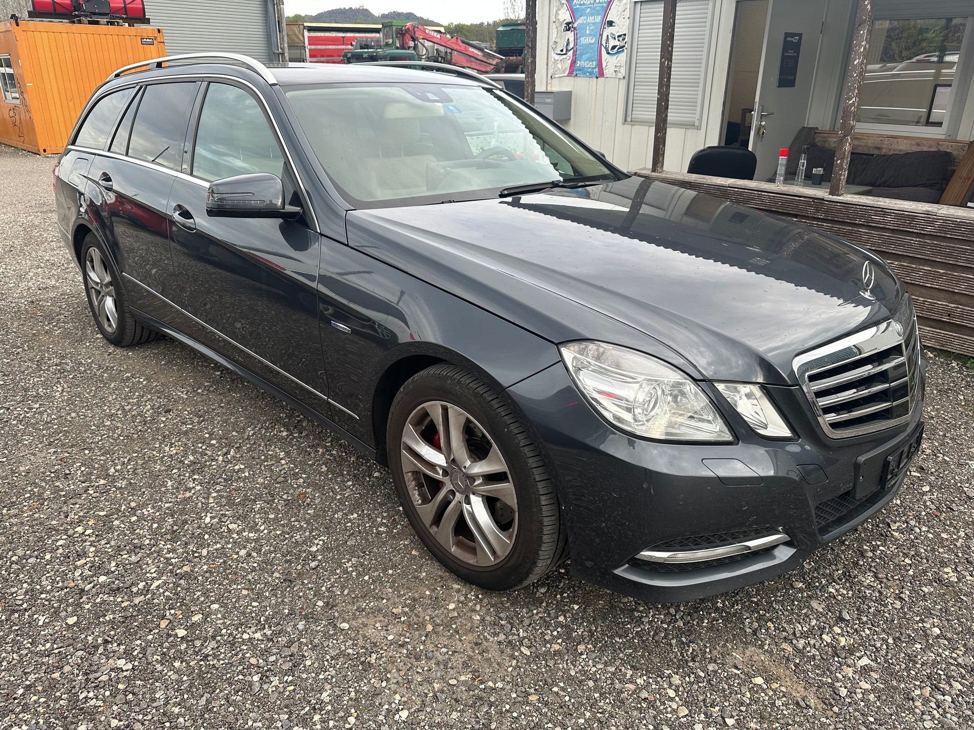 MERCEDES-BENZ E 350-image-1