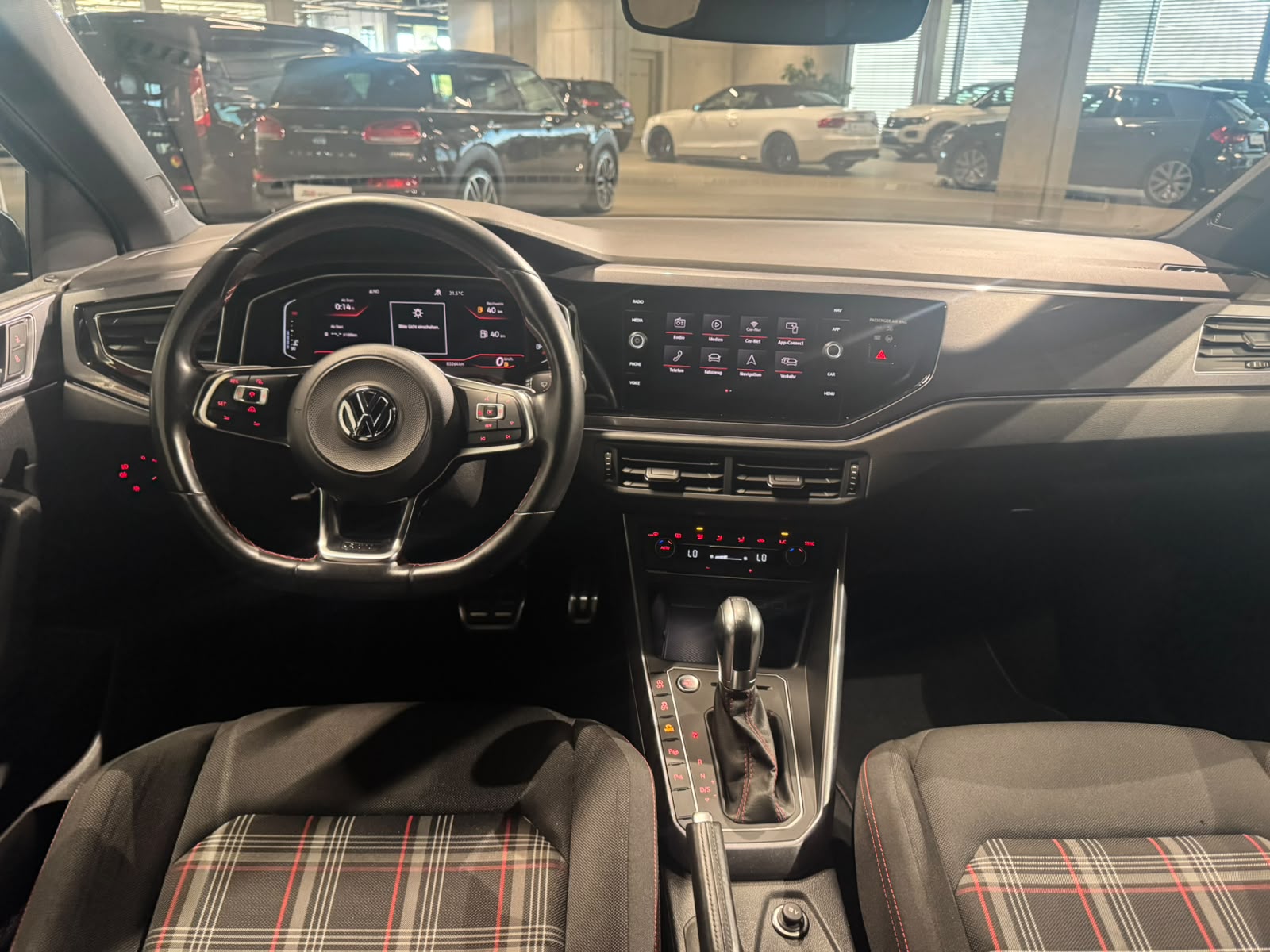 VW Polo 2.0 TSI GTI DSG (CH)-image-10