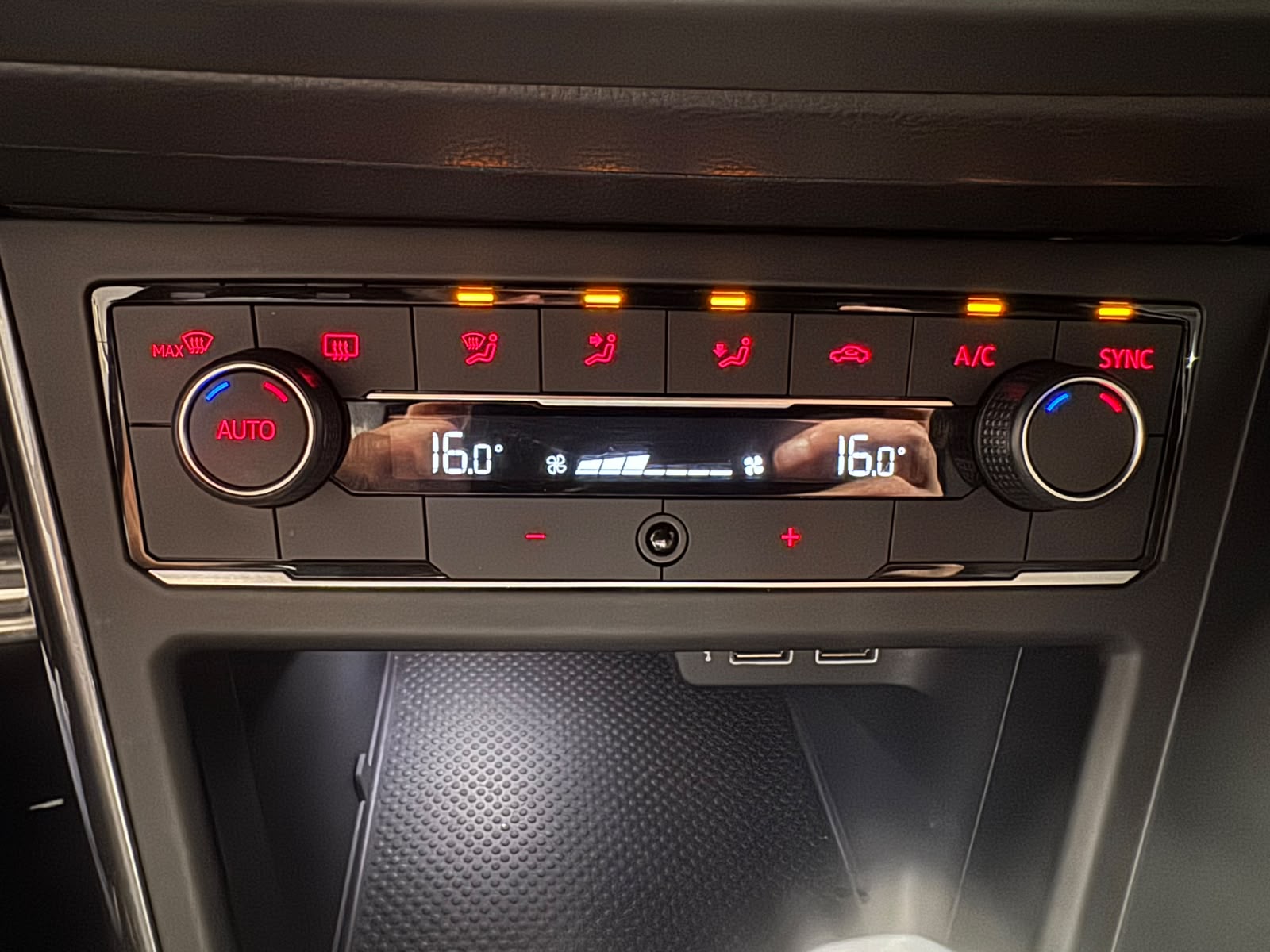 VW Polo 2.0 TSI GTI DSG (CH)-image-12