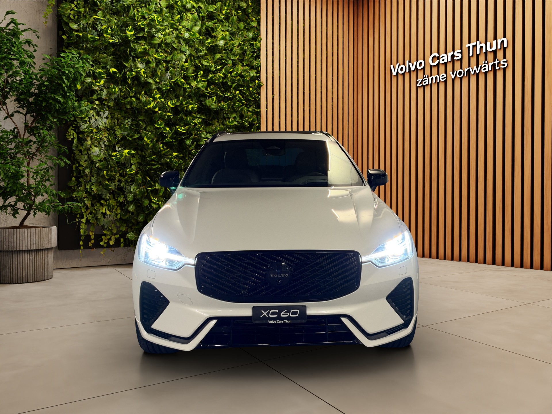 VOLVO XC60 2.0 T8 TE Black Edition eAWD-showroom-element-1