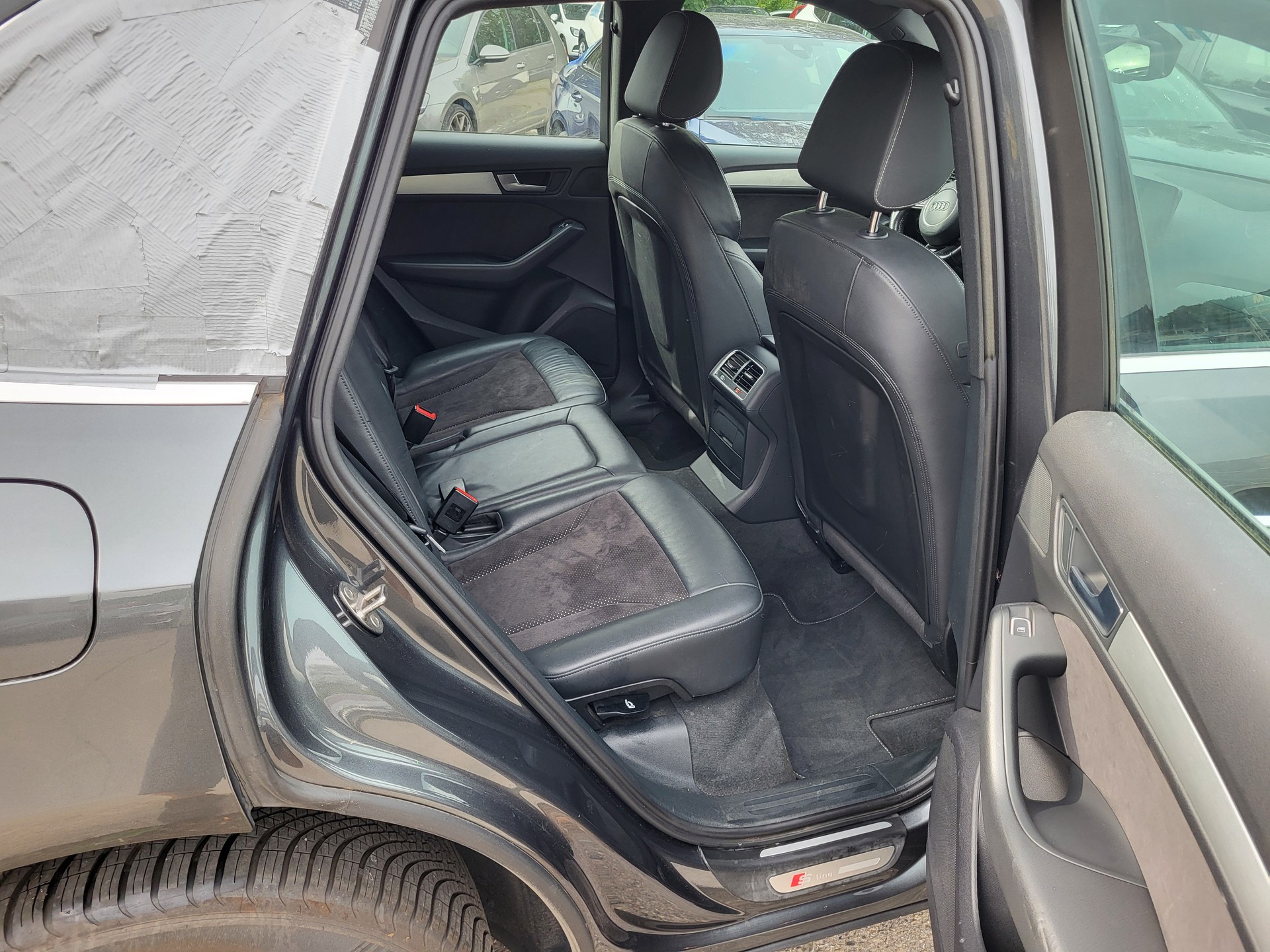 AUDI Q5 2.0 TDI quattro S-tronic-image-15
