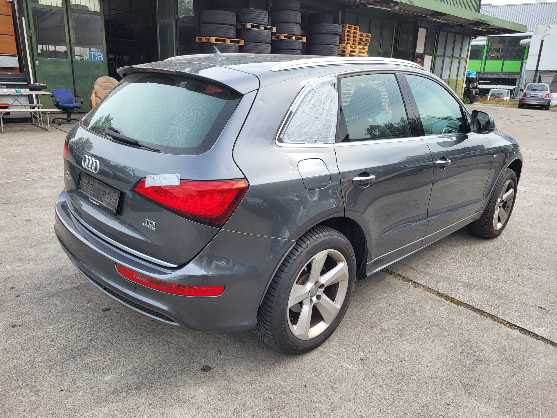 AUDI Q5 2.0 TDI quattro S-tronic-image-4