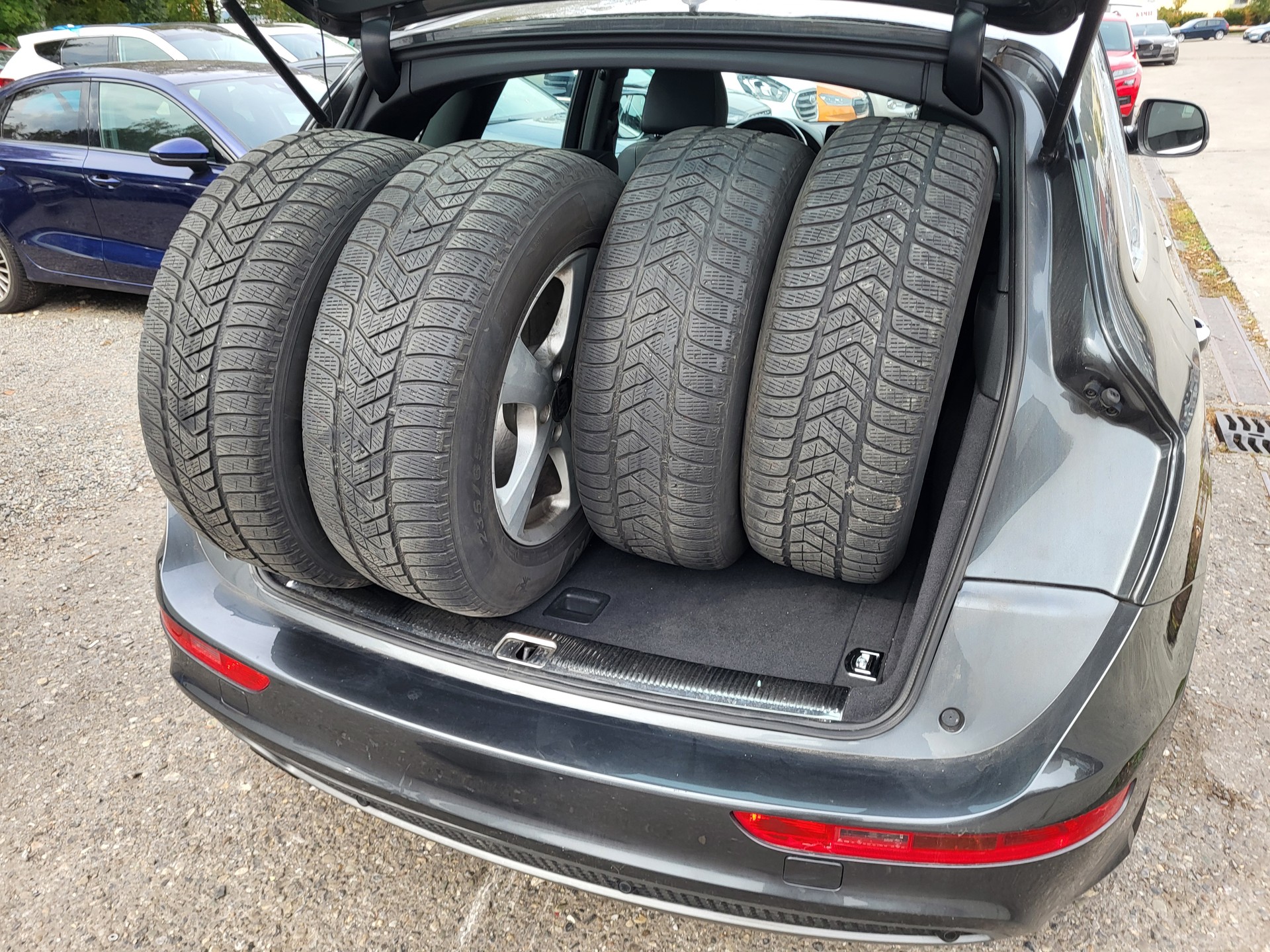 AUDI Q5 2.0 TDI quattro S-tronic-image-8