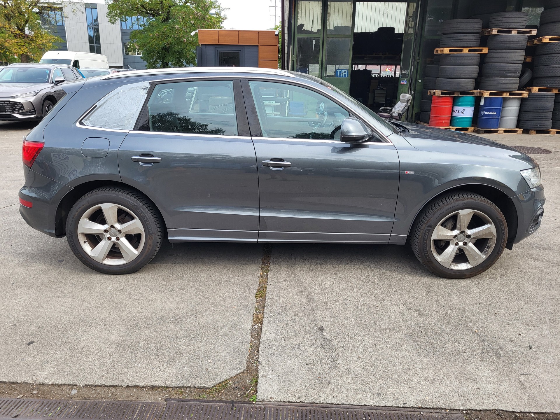 AUDI Q5 2.0 TDI quattro S-tronic-image-6