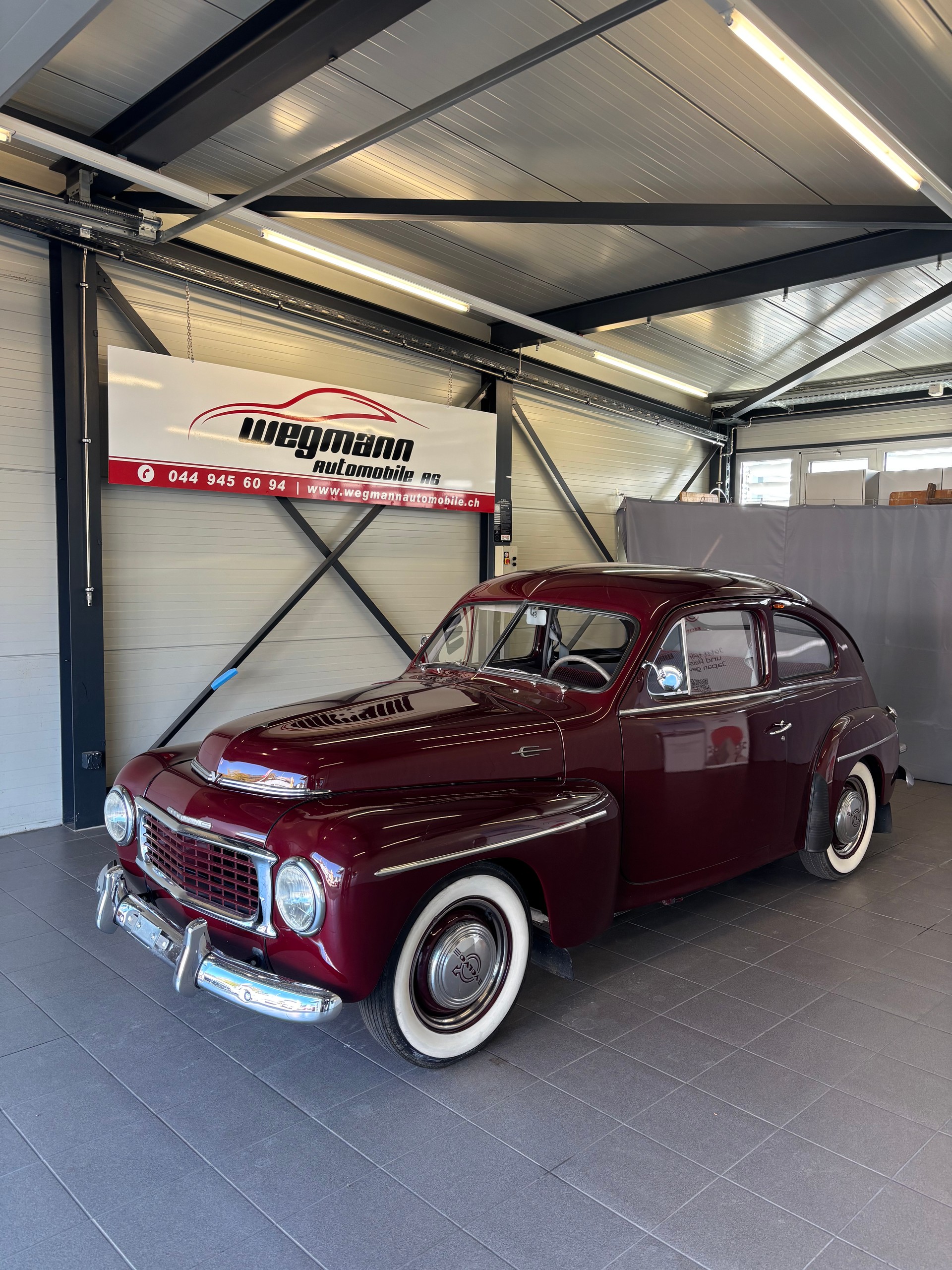 VOLVO ES-image-0