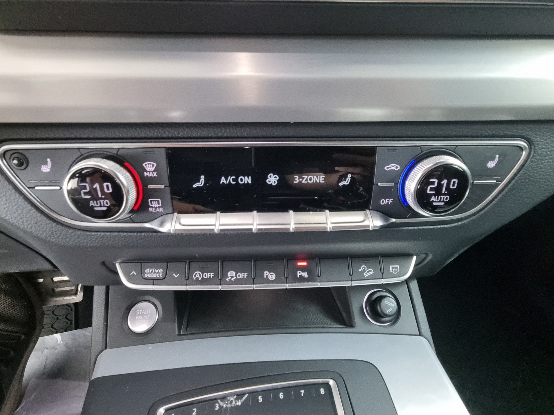 AUDI Q5 2.0 TFSI quattro S-Tronic-image-14