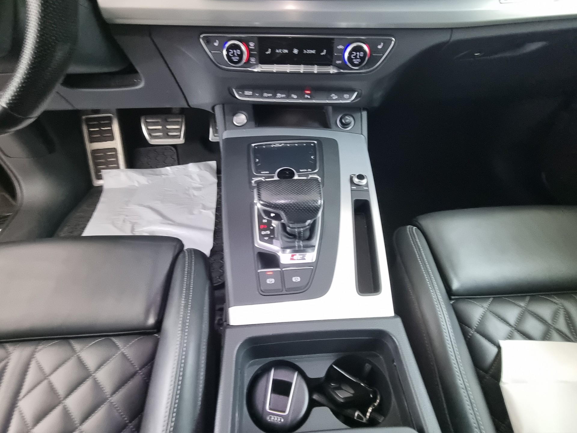 AUDI Q5 2.0 TFSI quattro S-Tronic-image-9
