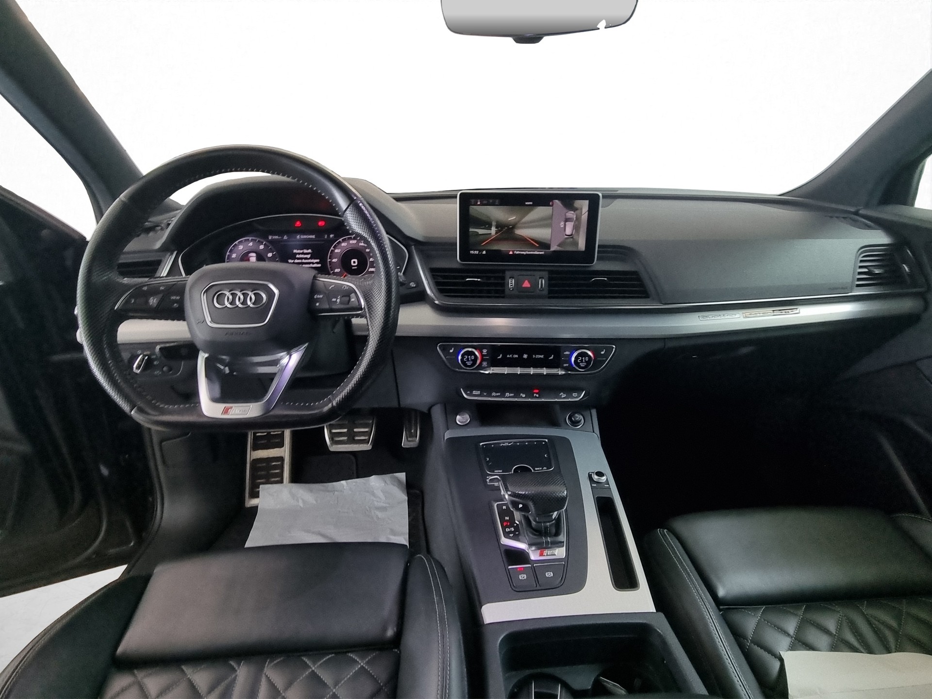 AUDI Q5 2.0 TFSI quattro S-Tronic-image-7