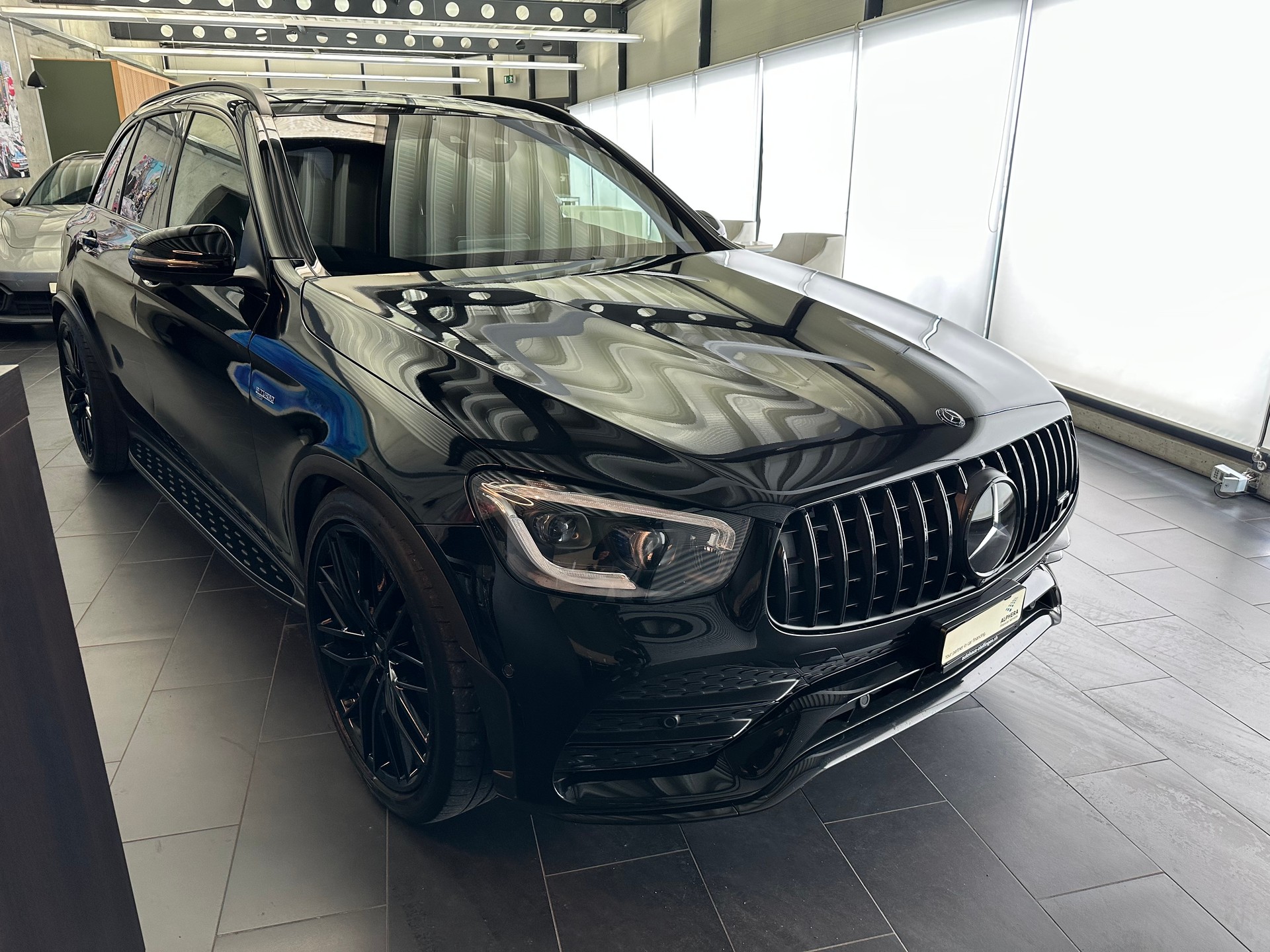 MERCEDES-BENZ GLC 43 AMG 4m-image-2