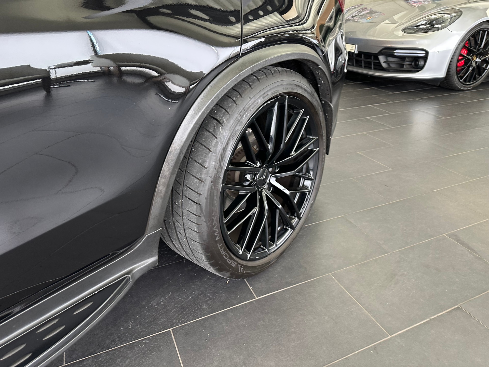 MERCEDES-BENZ GLC 43 AMG 4m-image-7