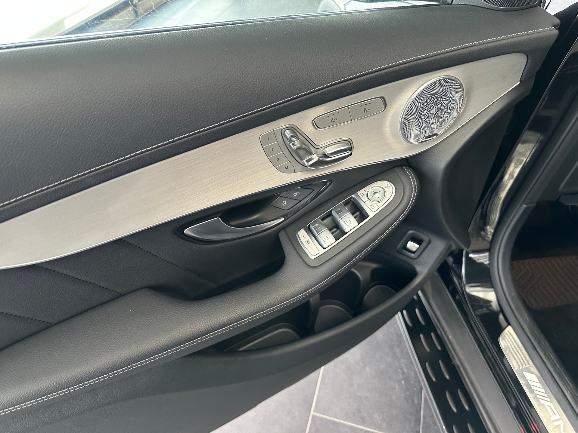 MERCEDES-BENZ GLC 43 AMG 4m-image-11