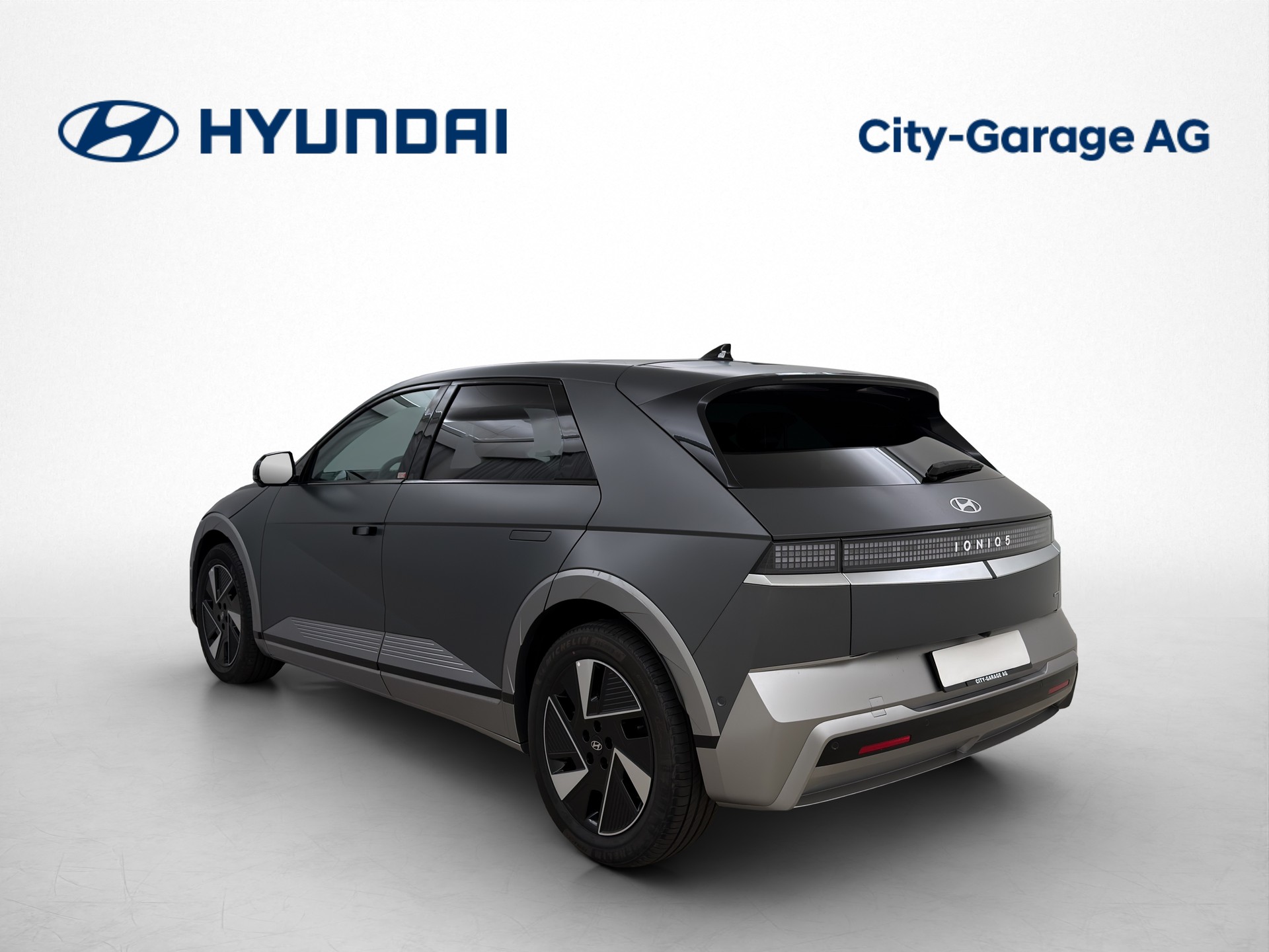 HYUNDAI Ioniq 5 84 kWh Vertex 4WD-image-2