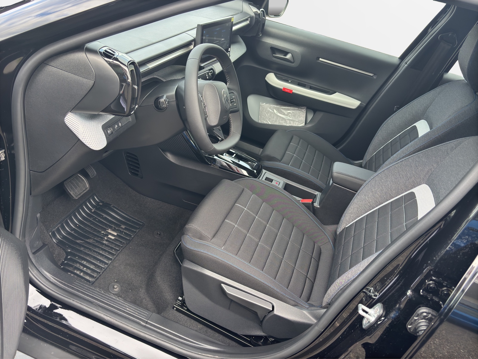CITROEN C3 1.2 Hybrid Tonic+-image-9
