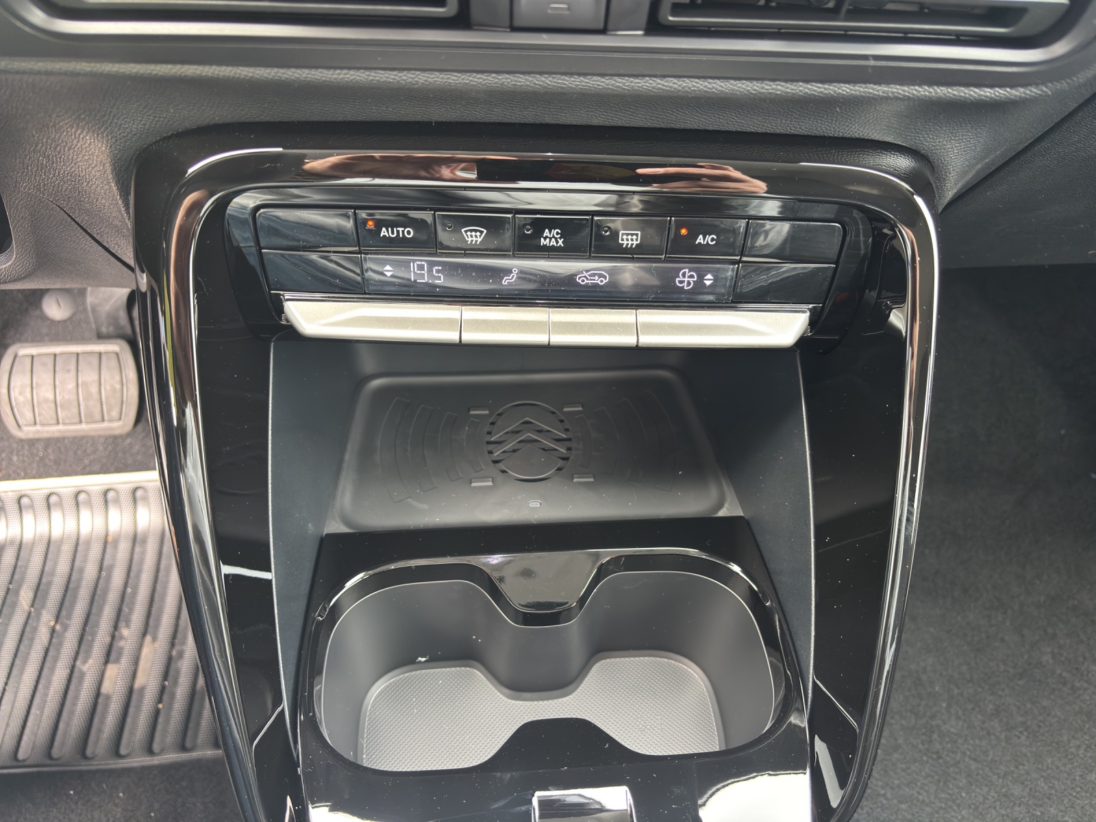 CITROEN C3 1.2 Hybrid Tonic+-image-13