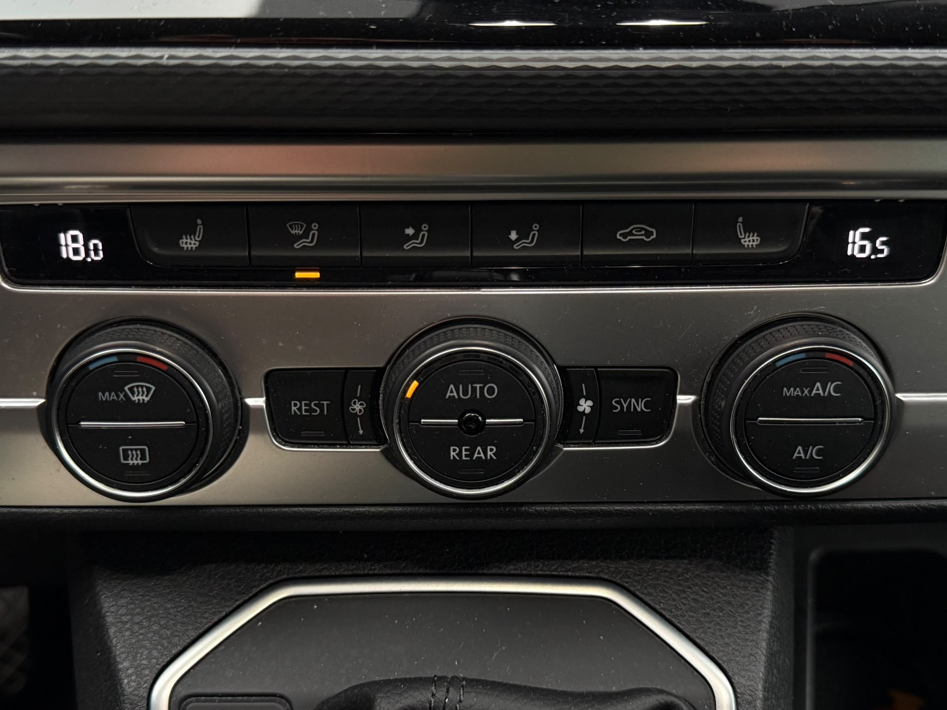 VW T6.1 California 2.0 TDI Beach Edition Liberty 4Motion DSG-image-21