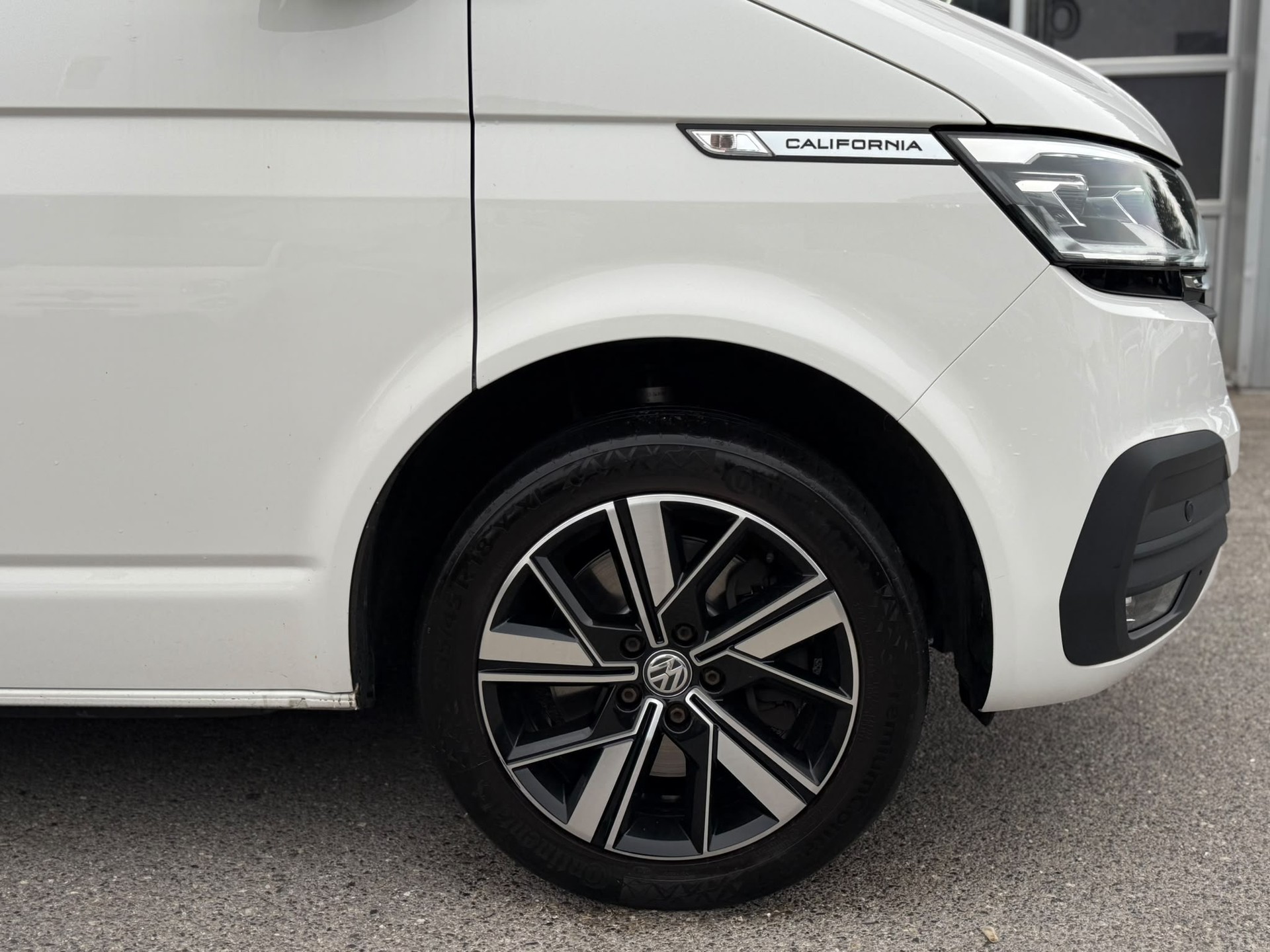 VW T6.1 California 2.0 TDI Beach Edition Liberty 4Motion DSG-image-8