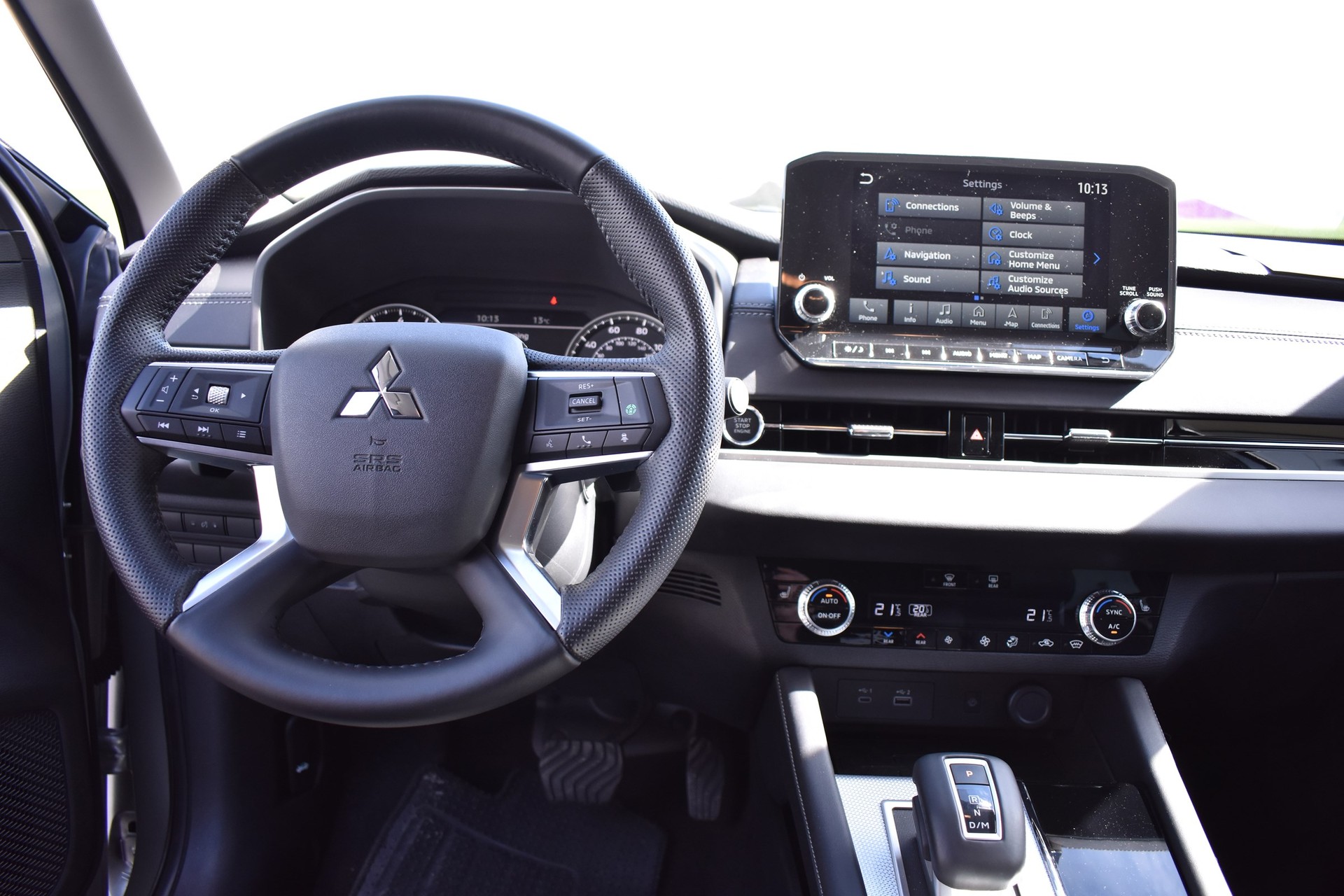 MITSUBISHI OUTLANDER S-AWC-image-13