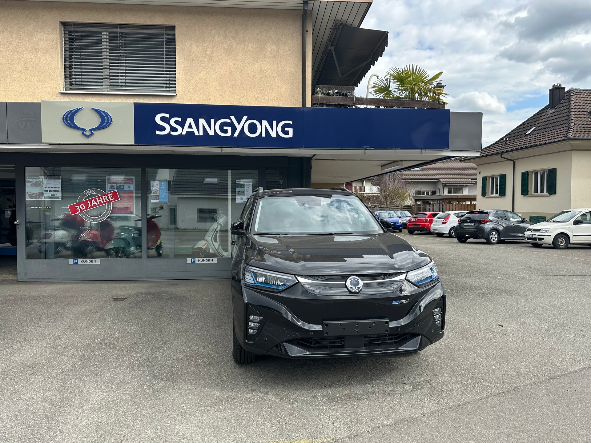 KGM-SsangYong Korando eMotion Titanium-image-1