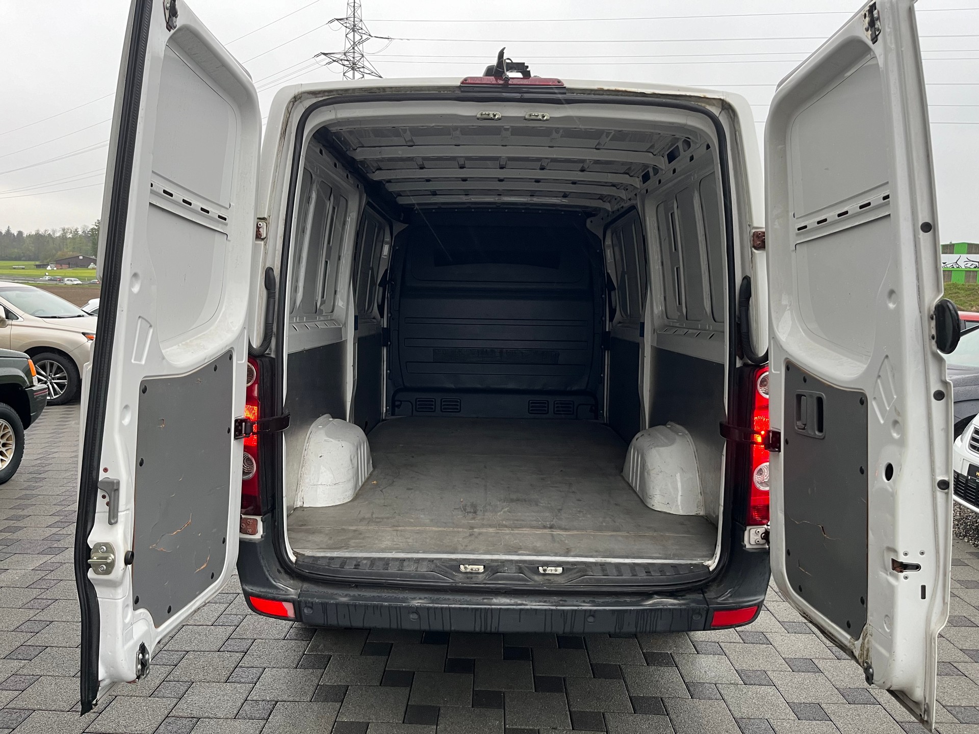 VW Crafter 35 2.0 TDI CR-image-9