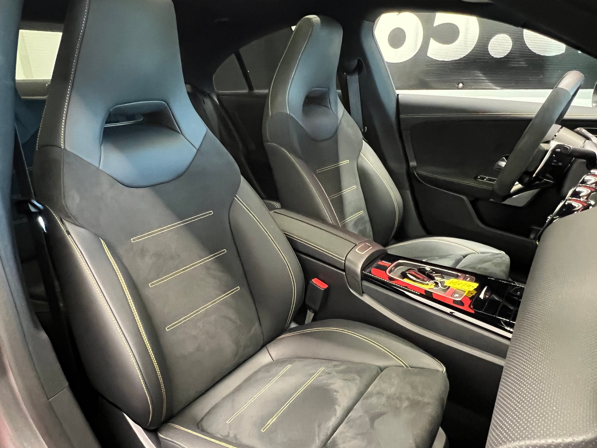 MERCEDES-BENZ CLA 45 S AMG 4Matic+ 8G-DCT-image-21