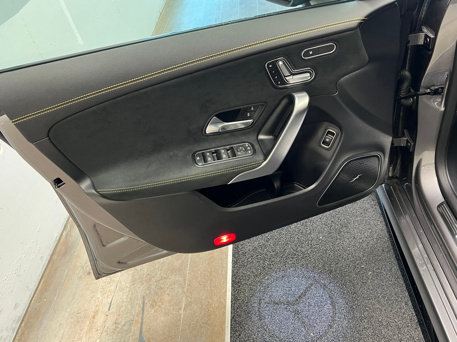 MERCEDES-BENZ CLA 45 S AMG 4Matic+ 8G-DCT-image-10