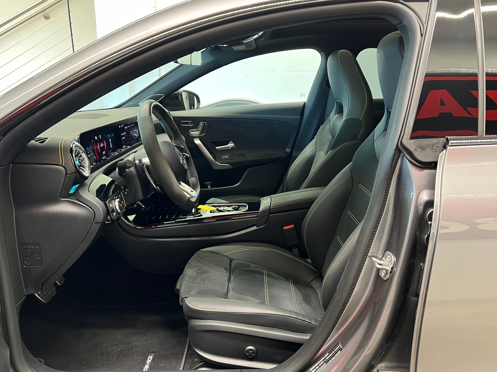 MERCEDES-BENZ CLA 45 S AMG 4Matic+ 8G-DCT-image-12