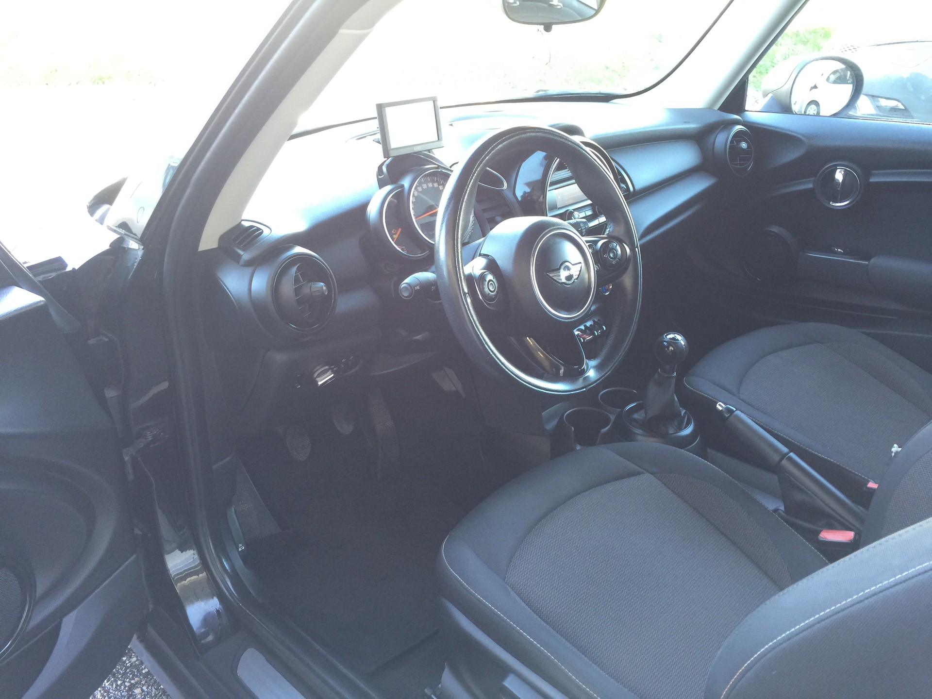 MINI Mini One First-image-11
