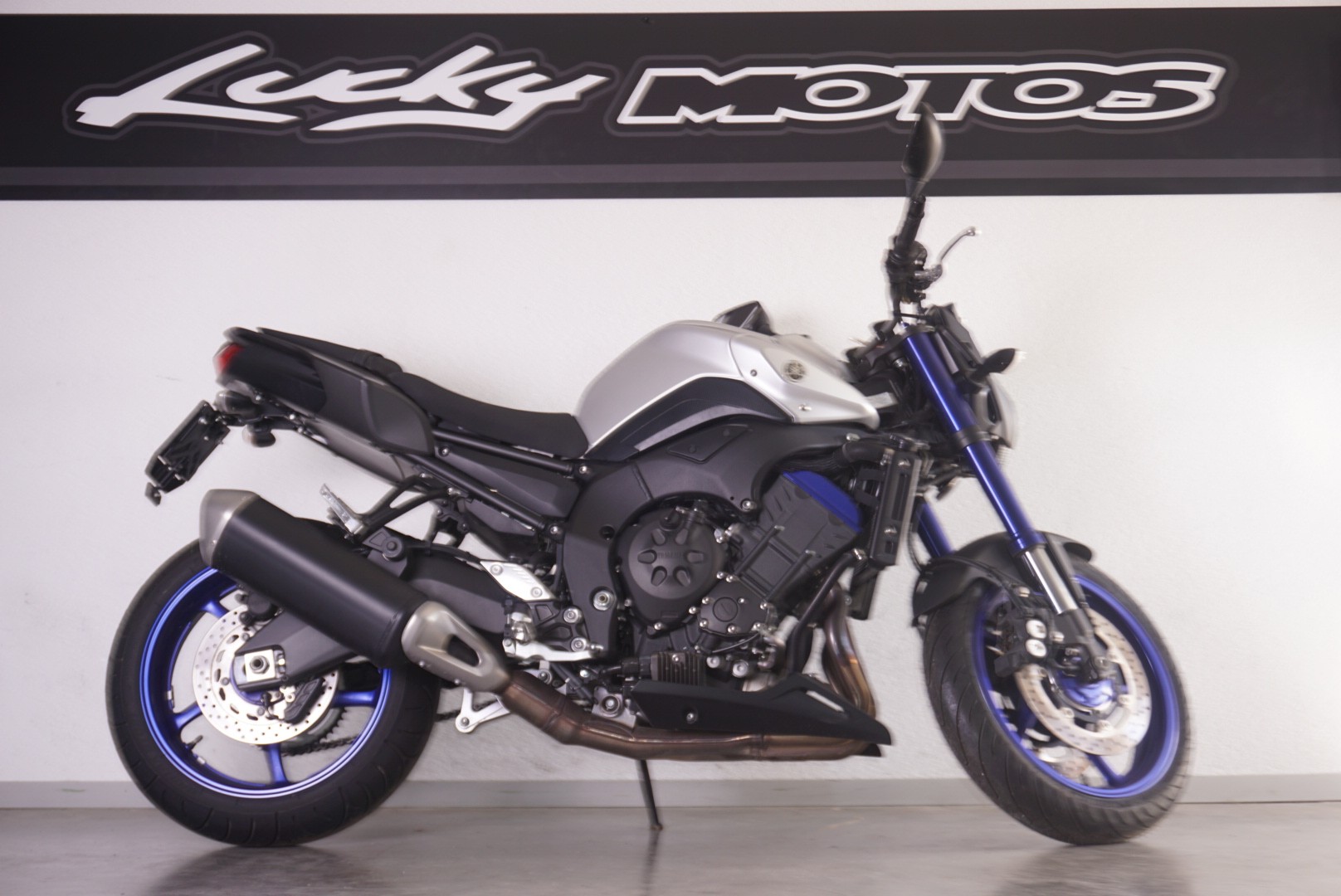 YAMAHA FZ8 N ABS-image-2