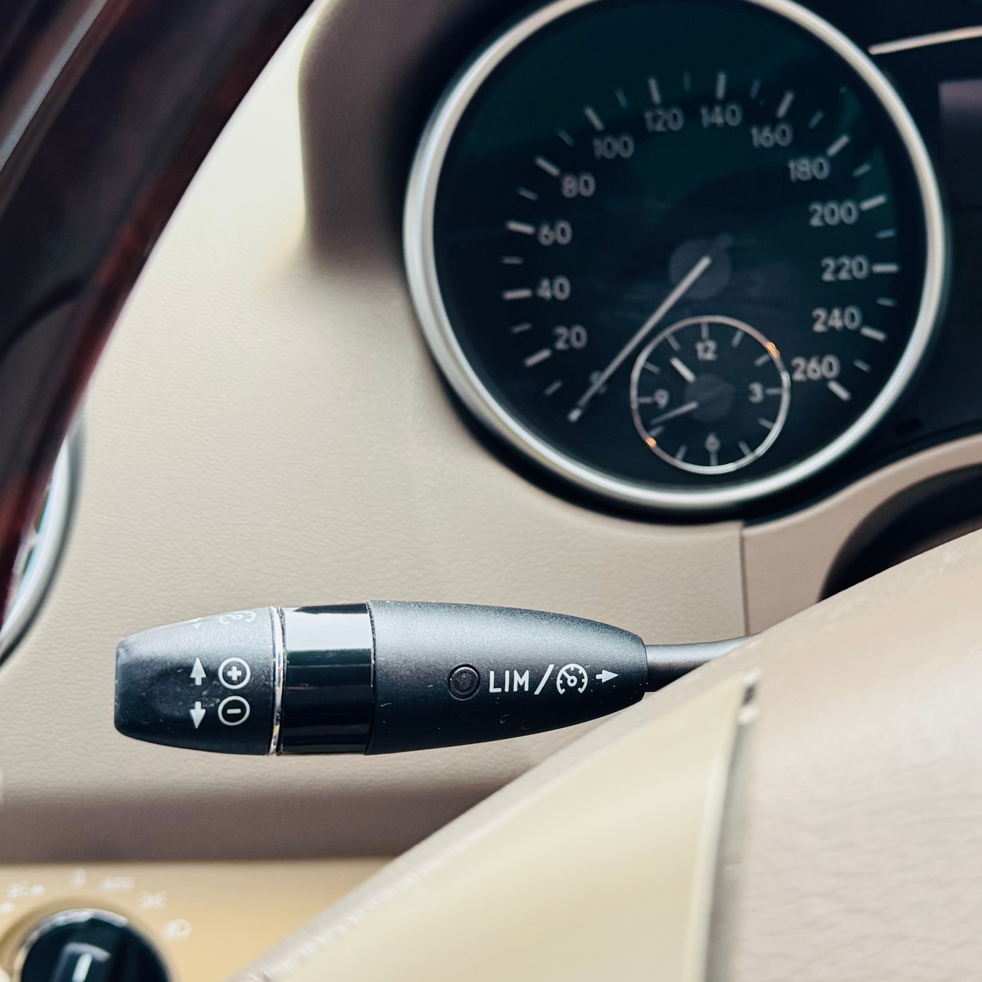 MERCEDES-BENZ ML 500 4Matic 7G-Tronic-image-14