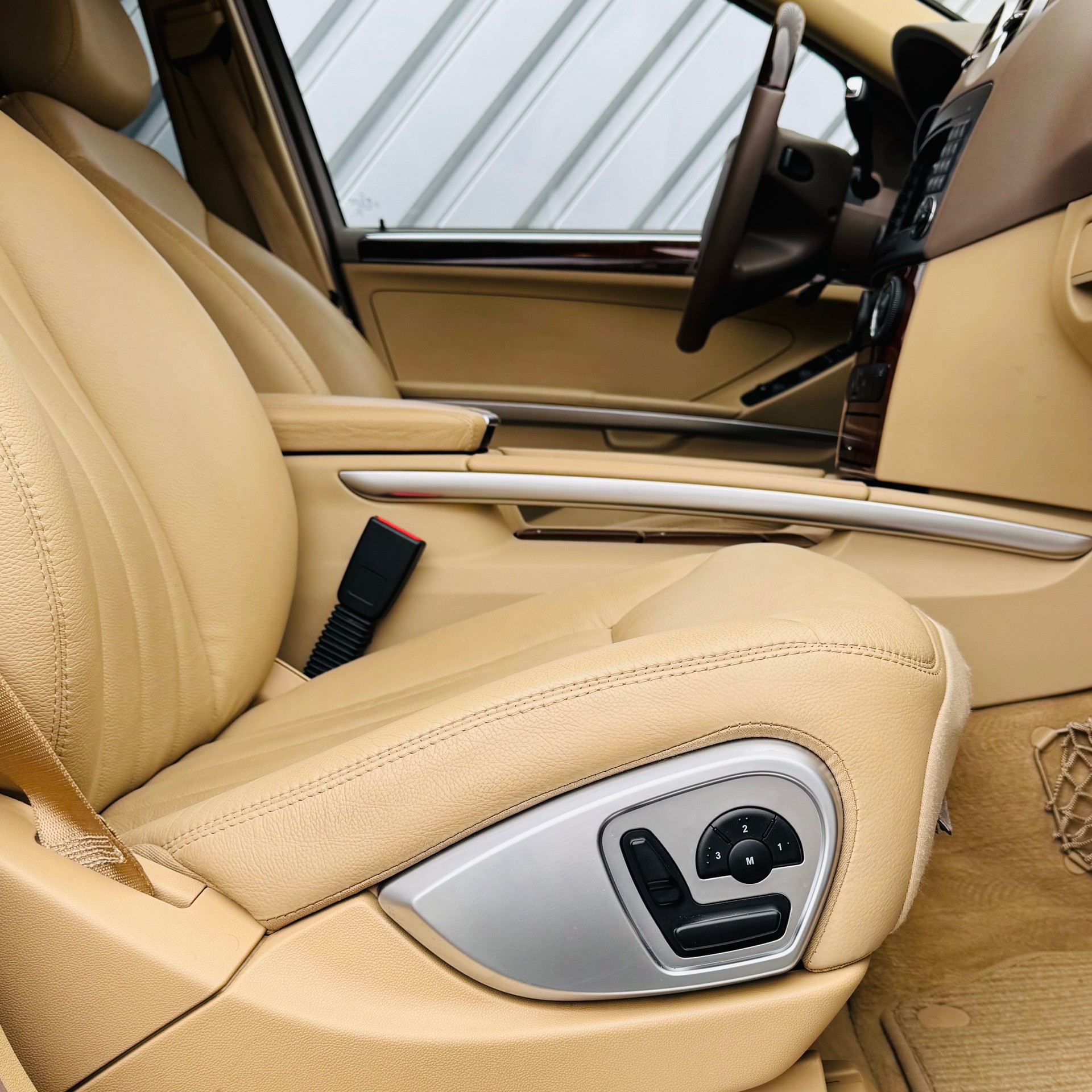 MERCEDES-BENZ ML 500 4Matic 7G-Tronic-image-27
