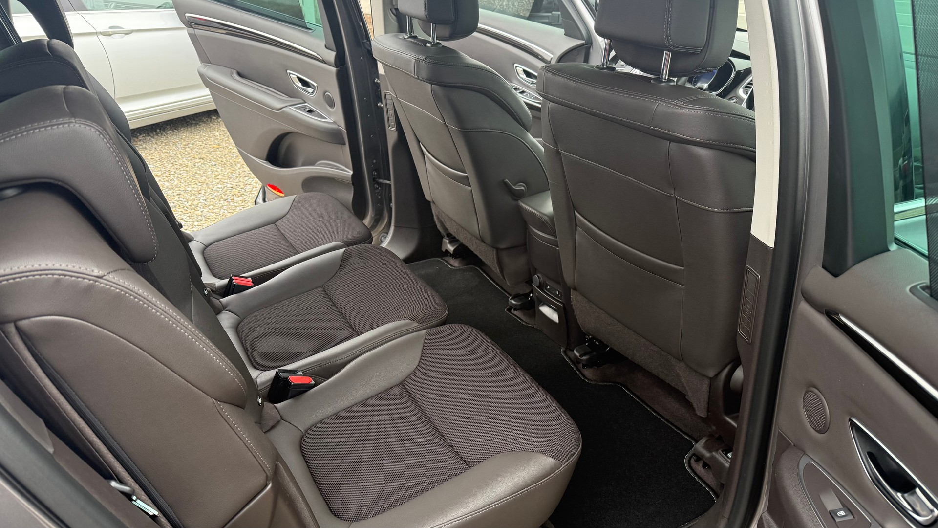 RENAULT Espace 1.6 dCi Intens EDC-image-13