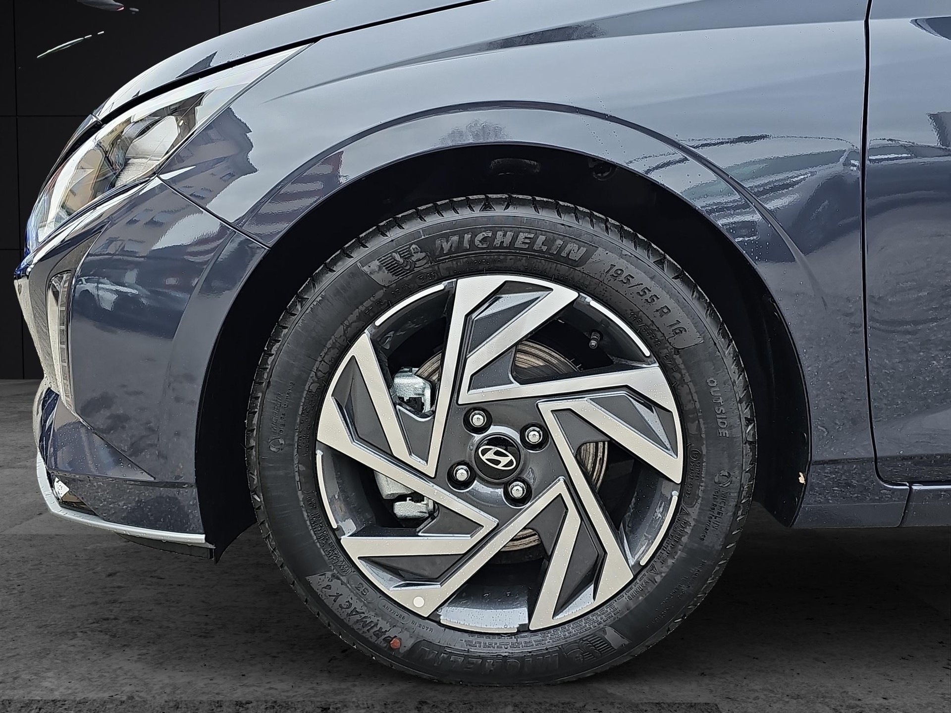 HYUNDAI i20 1.0 T-GDi Amplia-image-8
