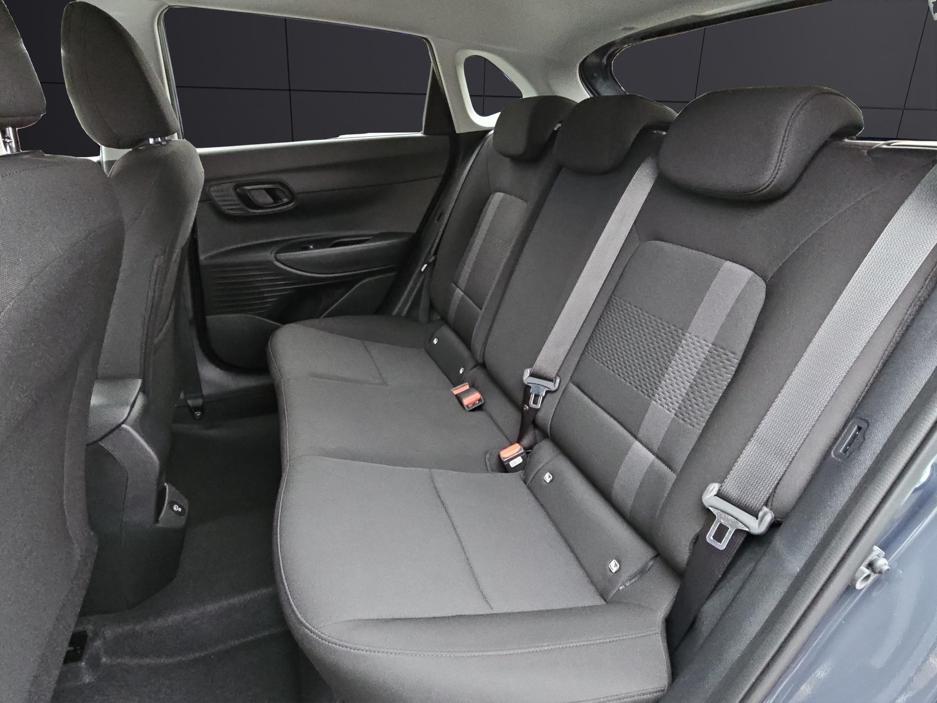 HYUNDAI i20 1.0 T-GDi Amplia-image-10