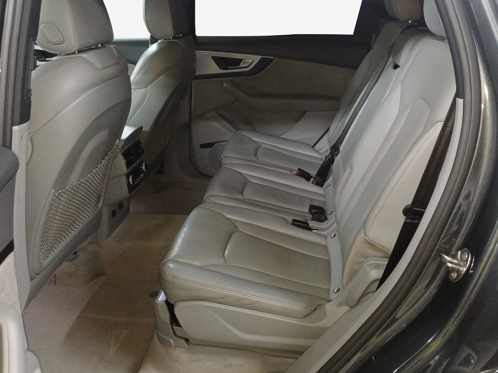 AUDI SQ7 4.0 TDI quattro tiptronic-image-11