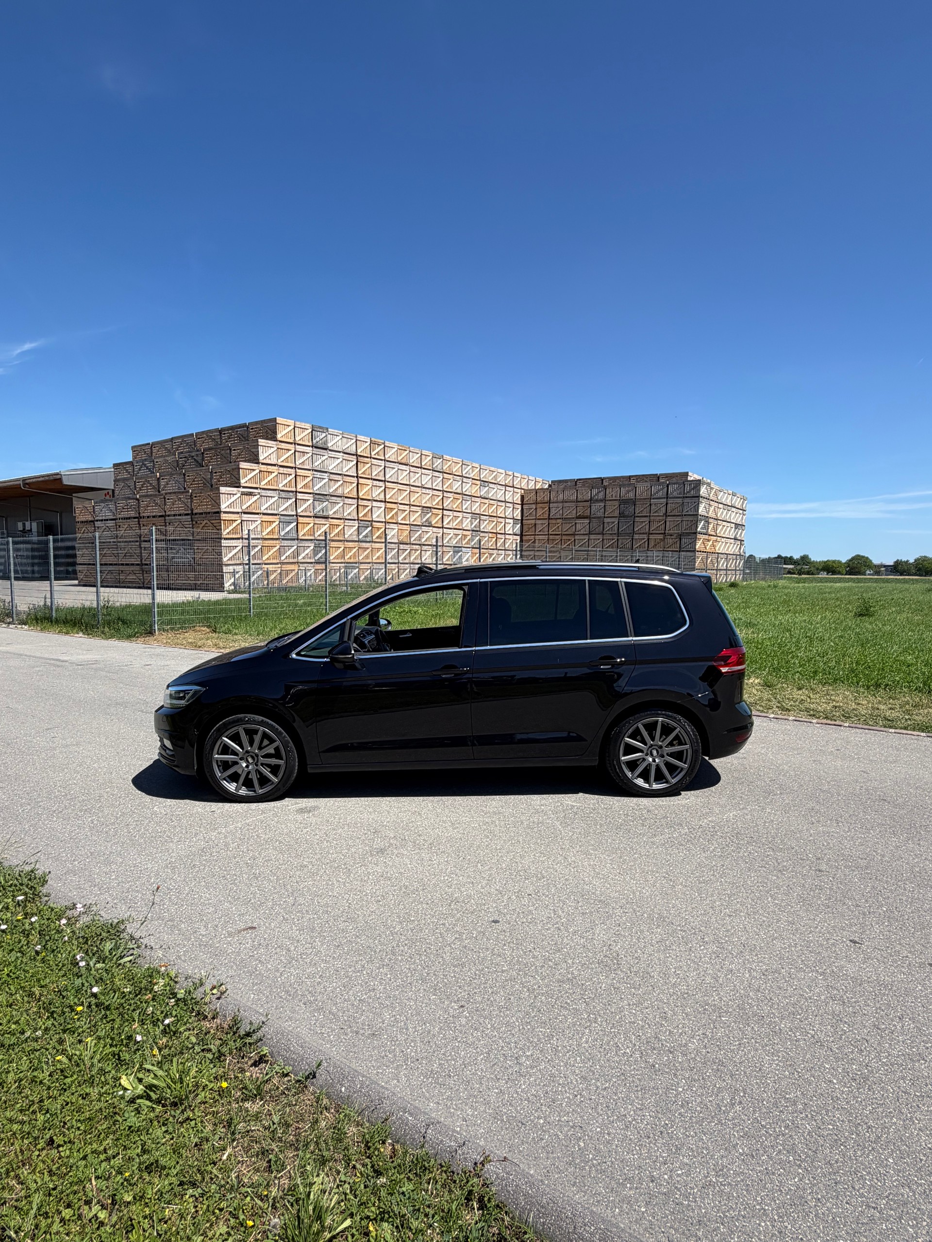VW Touran 1.5 TSI EVO Comfortline DSG 7 places-image-3