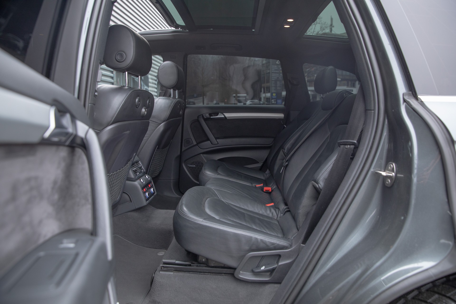 AUDI Q7 3.0 TDI quattro tiptronic-image-7