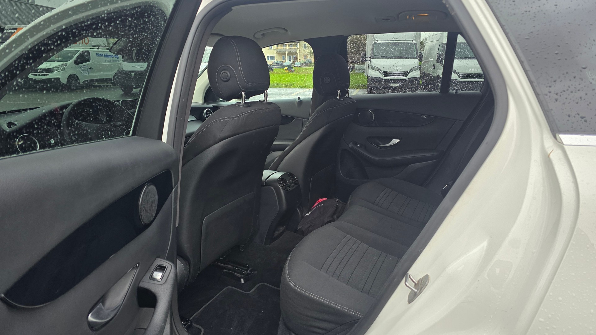 MERCEDES-BENZ GLC 220 d 4Matic 9G-Tronic-image-10