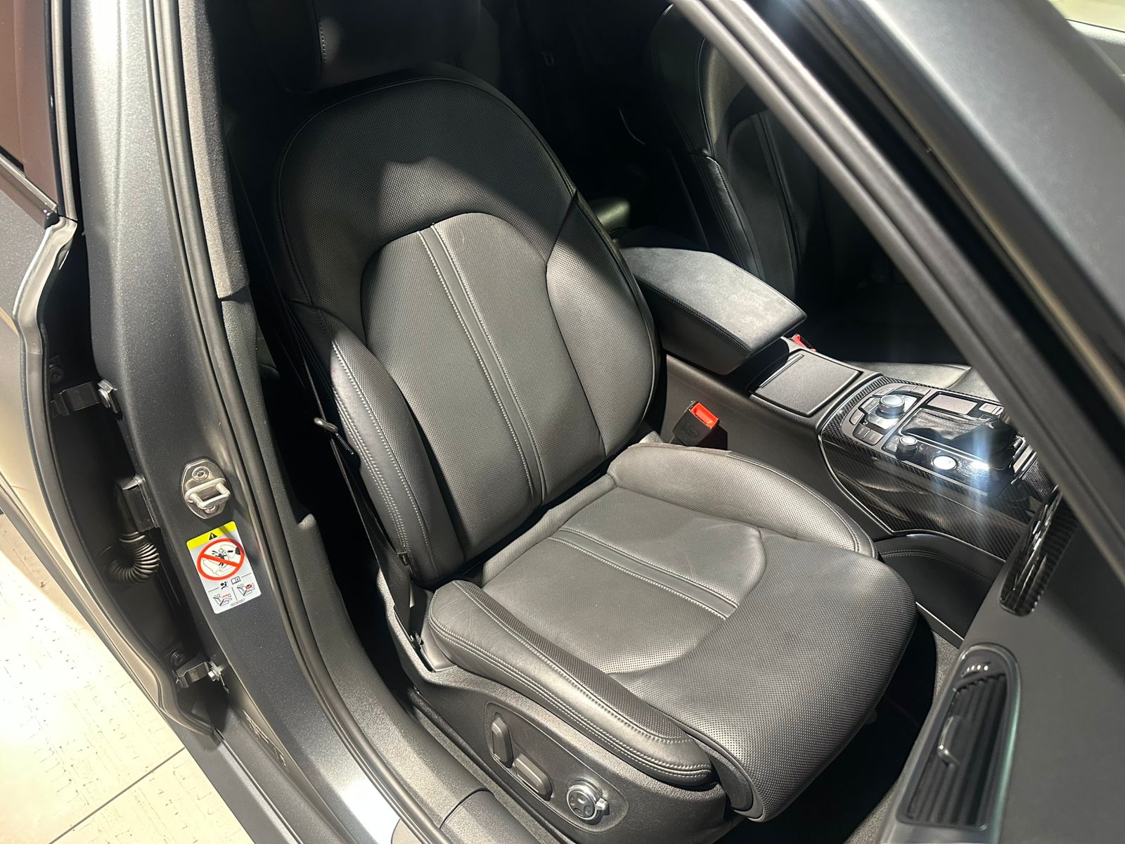 AUDI RS6 Avant 4.0 TFSI V8 DAYTONAGREY MATT-image-6