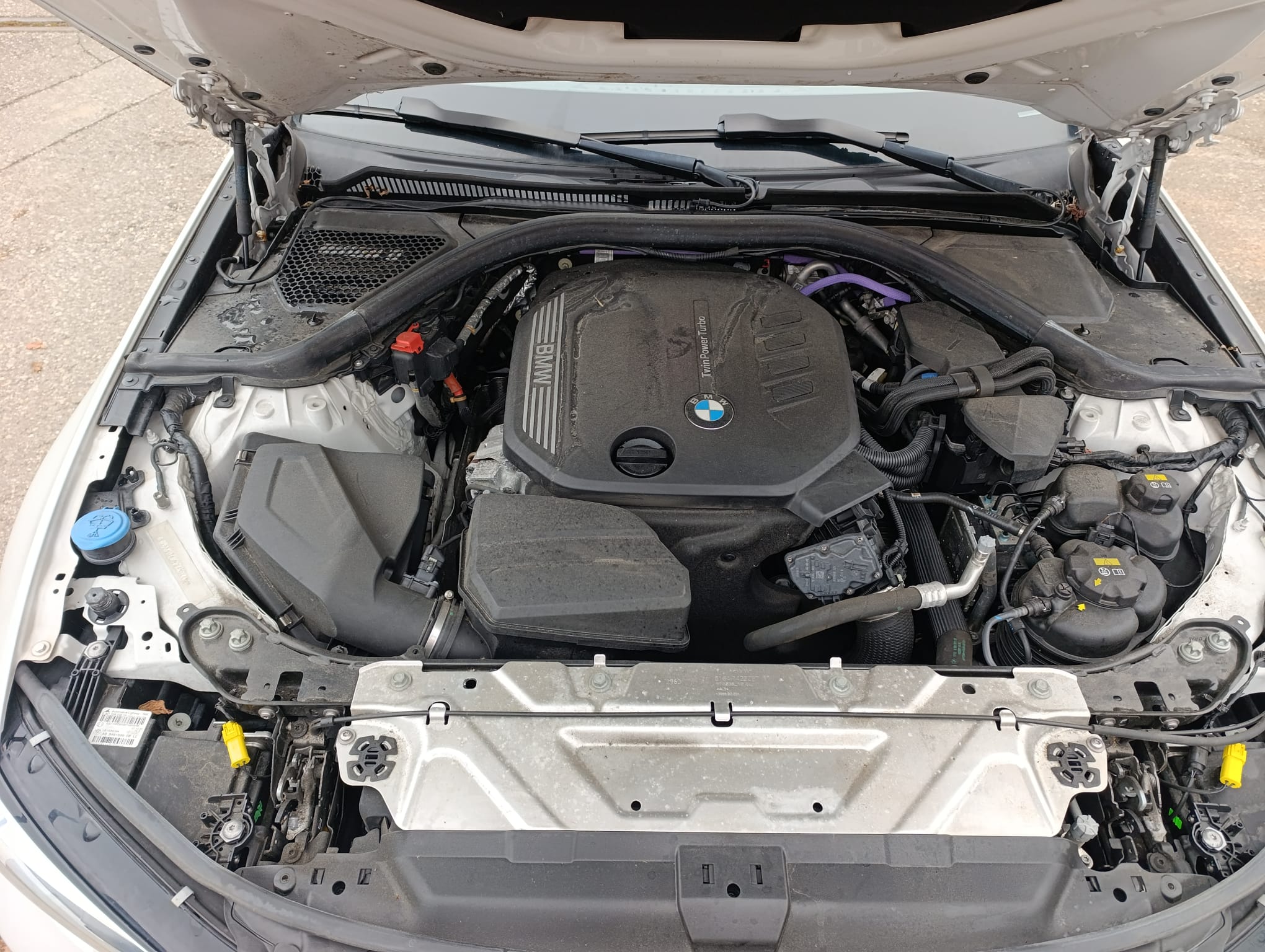 BMW 320d xDrive 48V Touring Steptronic — slika 11