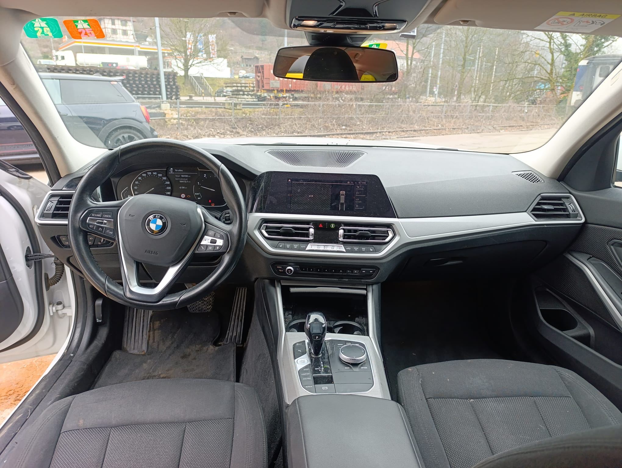 BMW 320d xDrive 48V Touring Steptronic — slika 9
