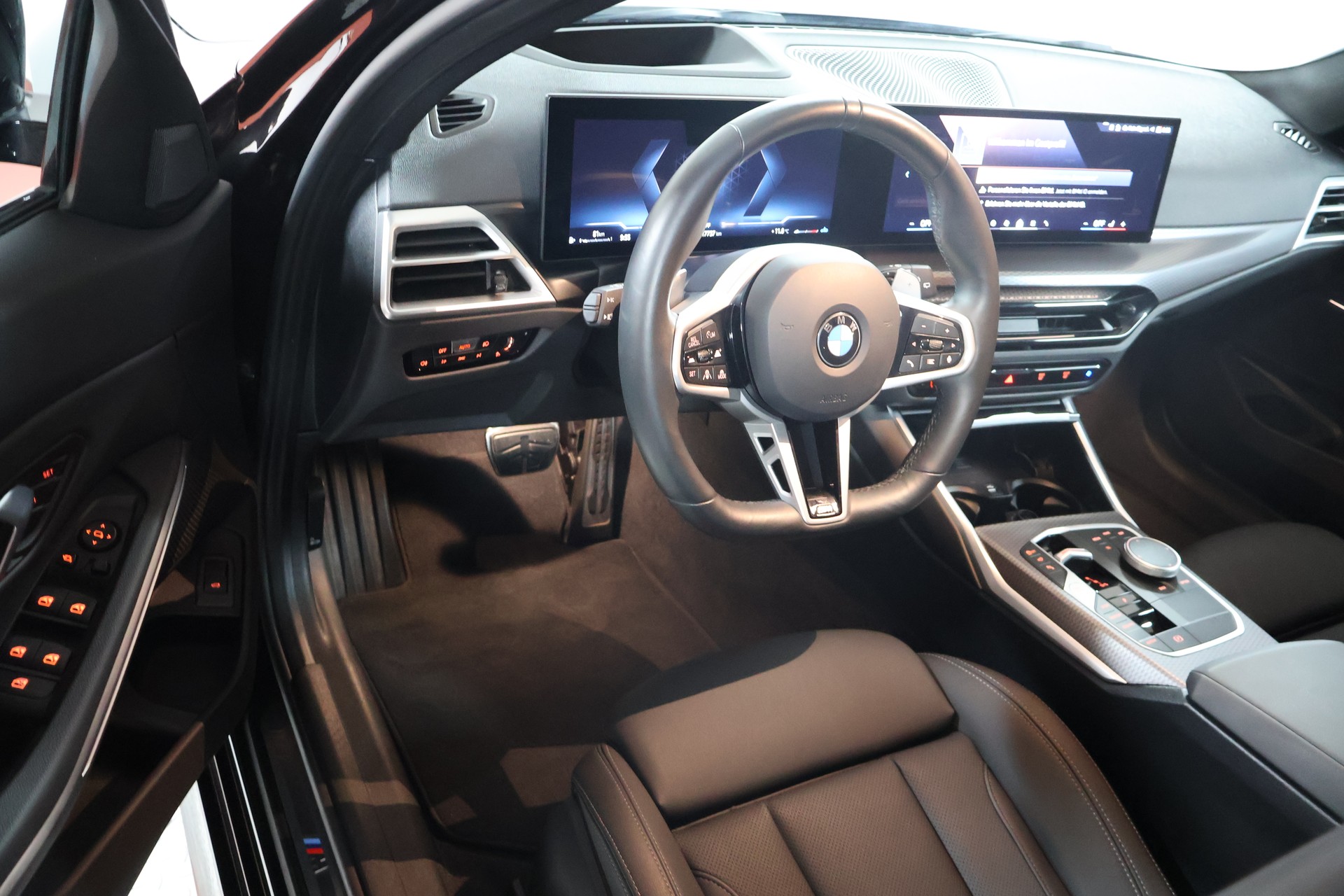 BMW 320d xDrive 48V Touring Steptronic M Sport-image-8