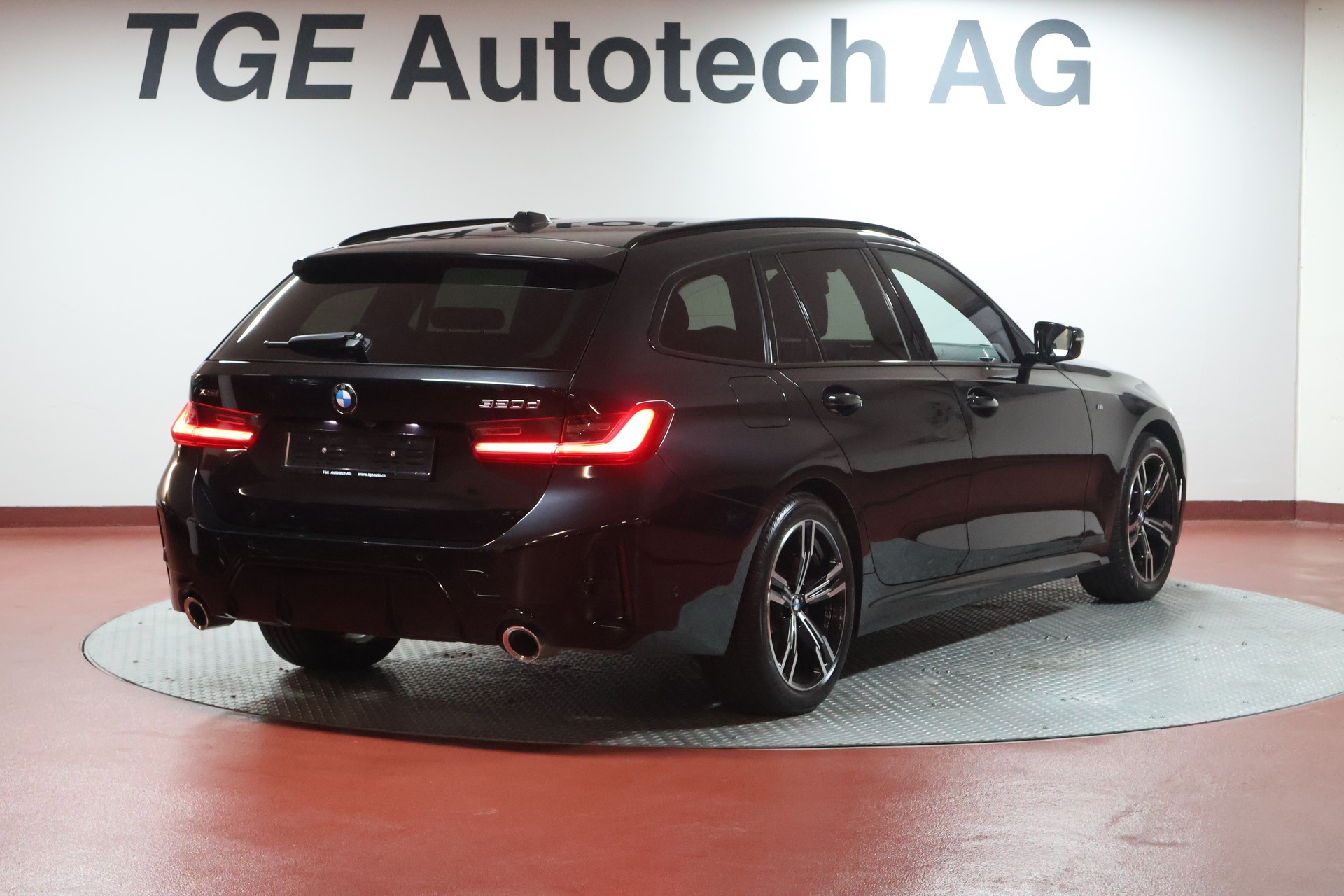 BMW 320d xDrive 48V Touring Steptronic M Sport-image-19