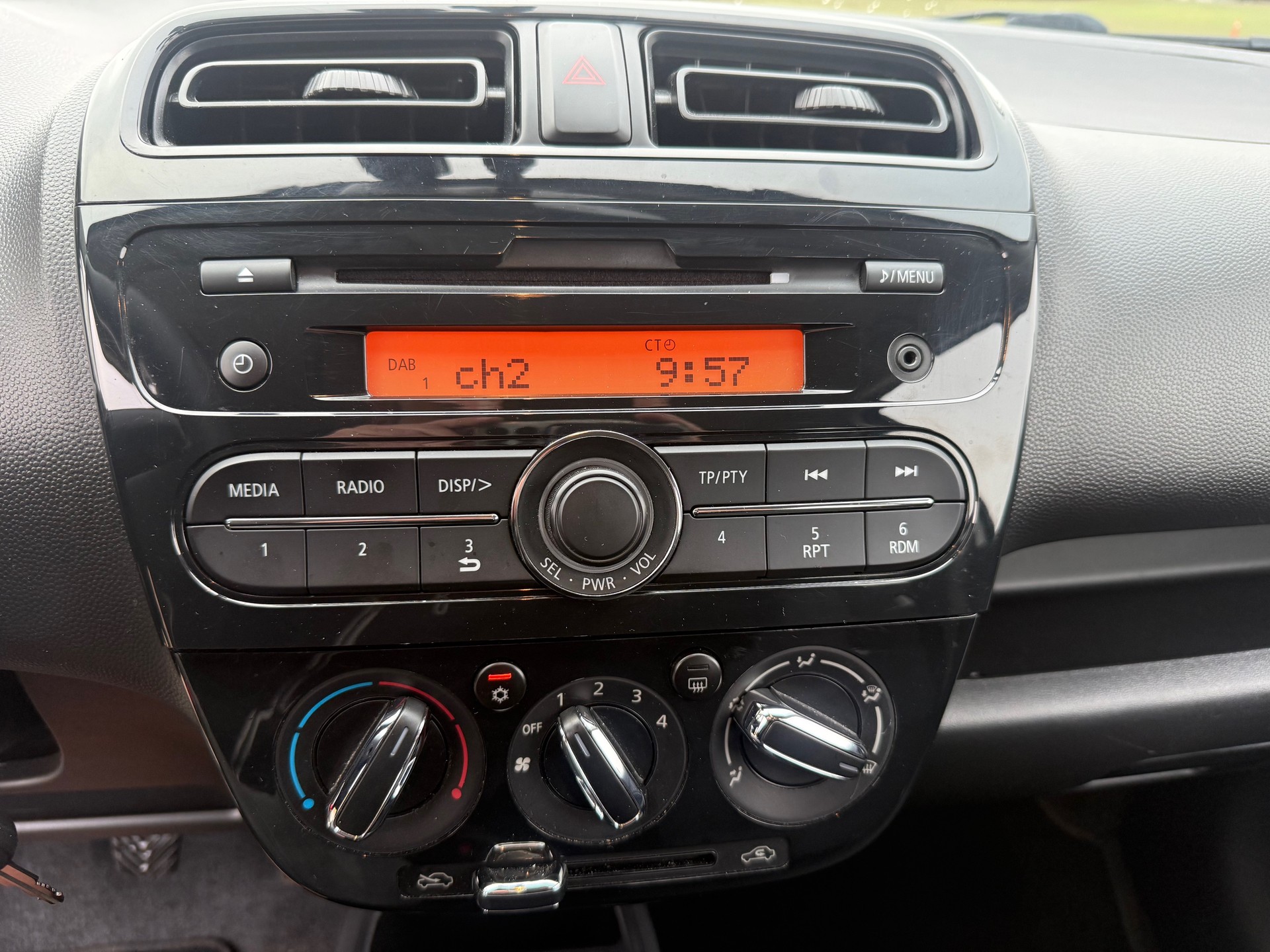 MITSUBISHI Space Star 1.2 Pure-image-11