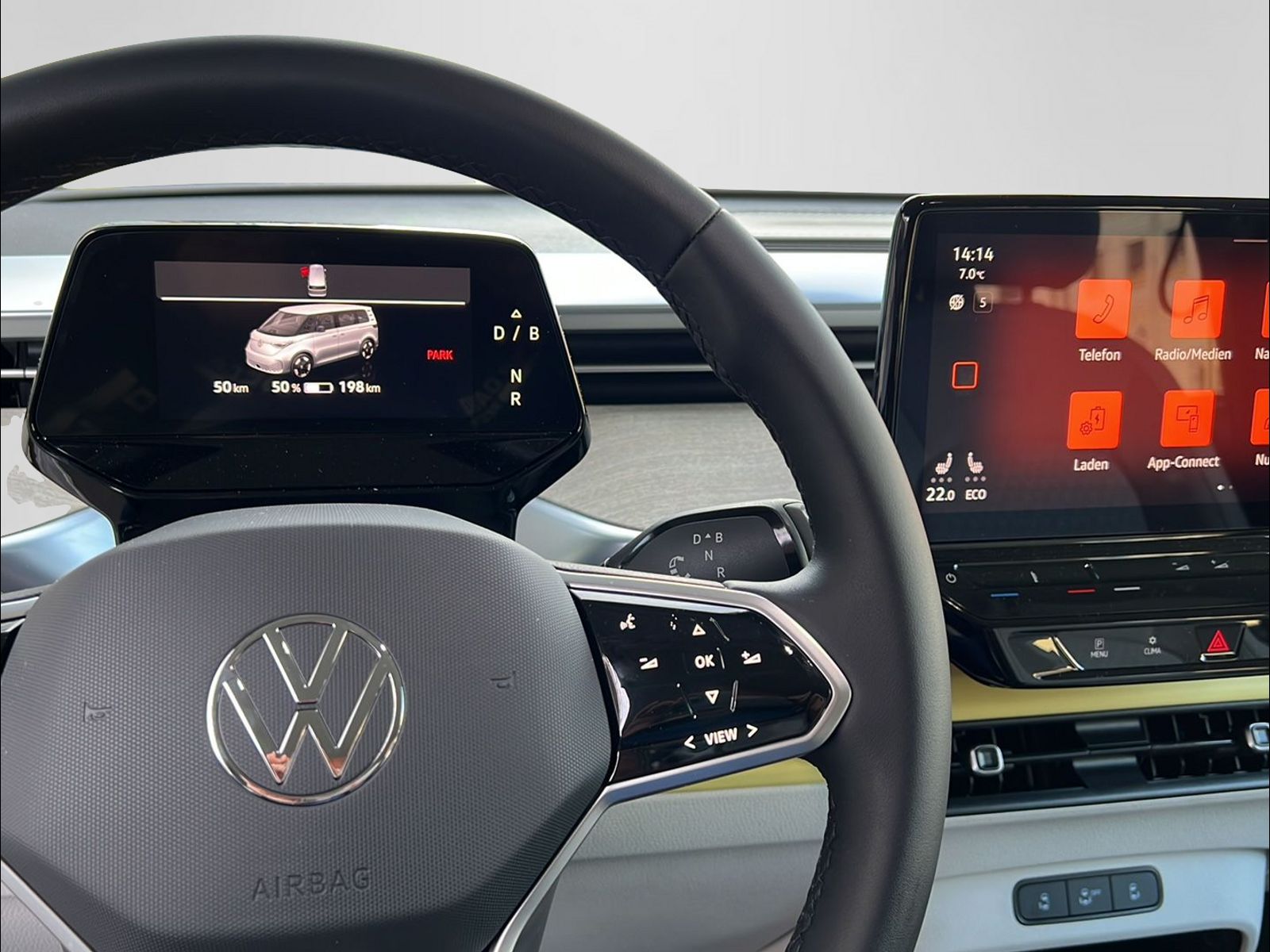 VW ID.Buzz Bus 77kWh Pro-image-9