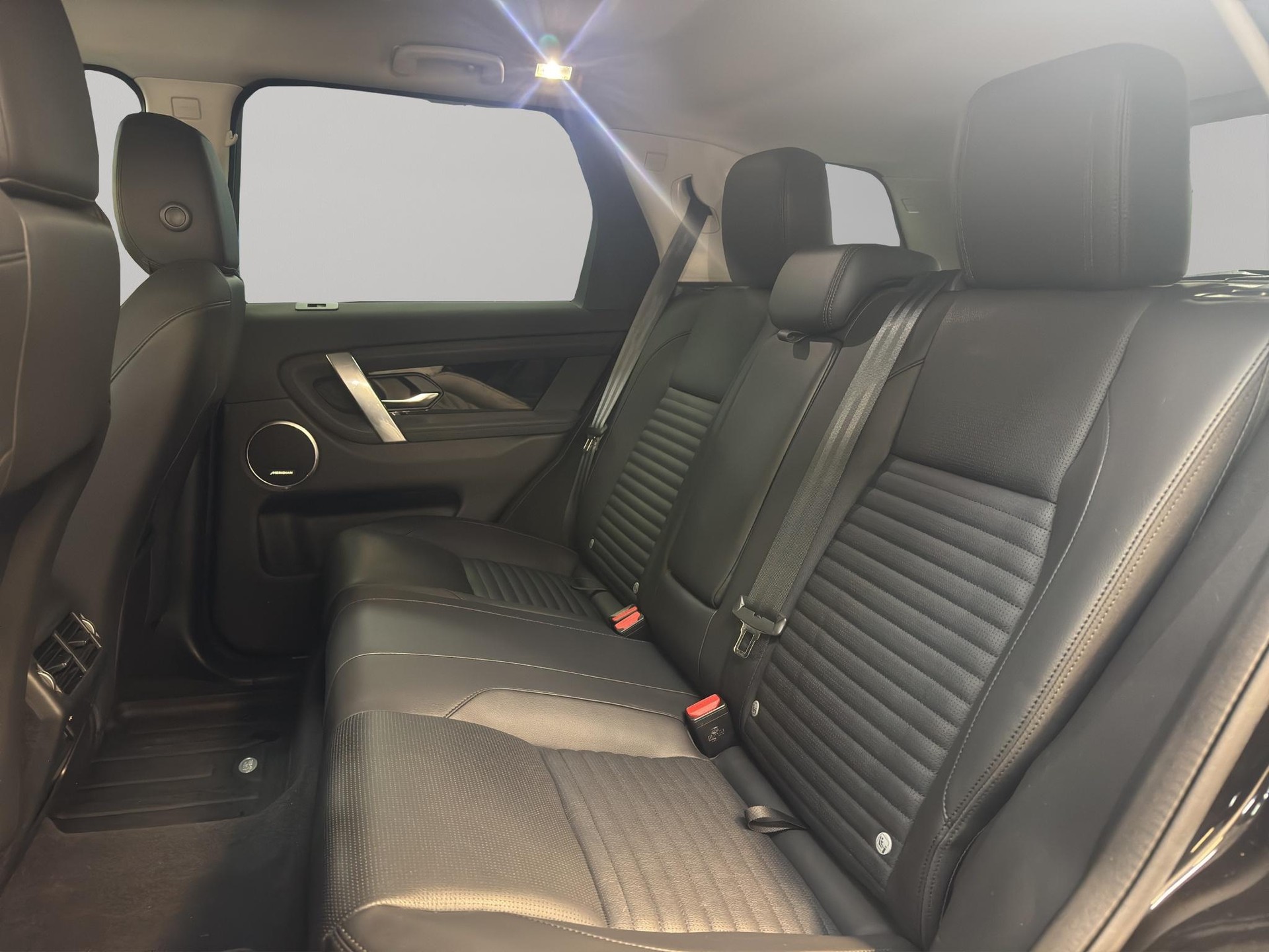 LAND ROVER Discovery Sport 2.0 SD4 200 SE-image-11