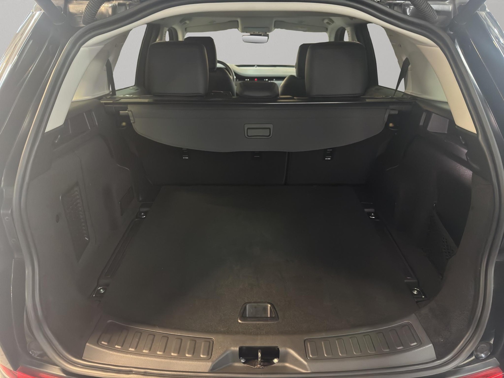 LAND ROVER Discovery Sport 2.0 SD4 200 SE-image-5